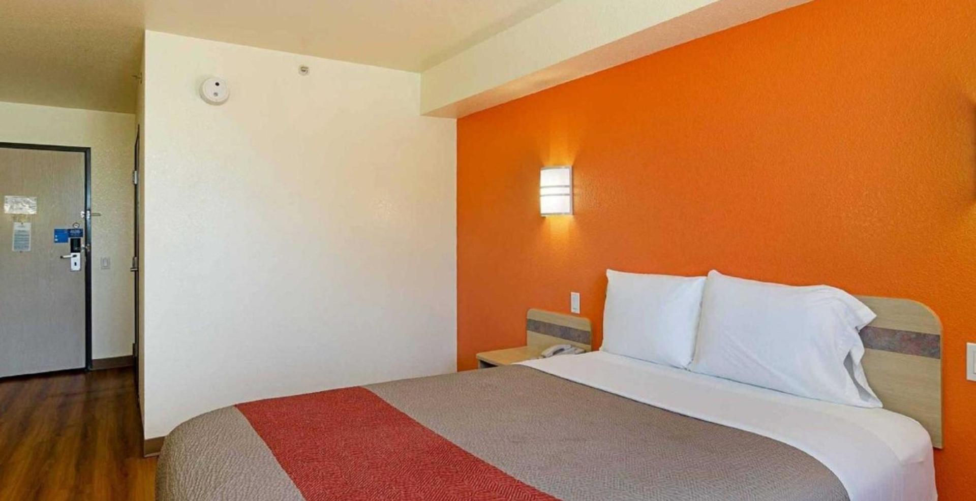 Motel 6-Fort Lupton, CO photo 51