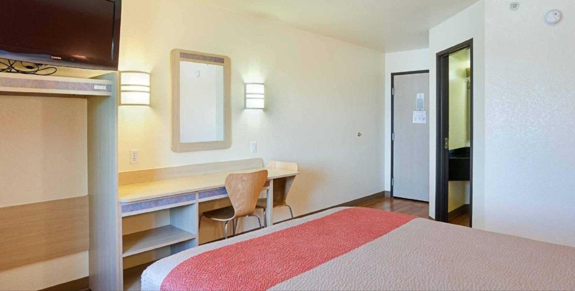 Motel 6-Fort Lupton, CO photo 52