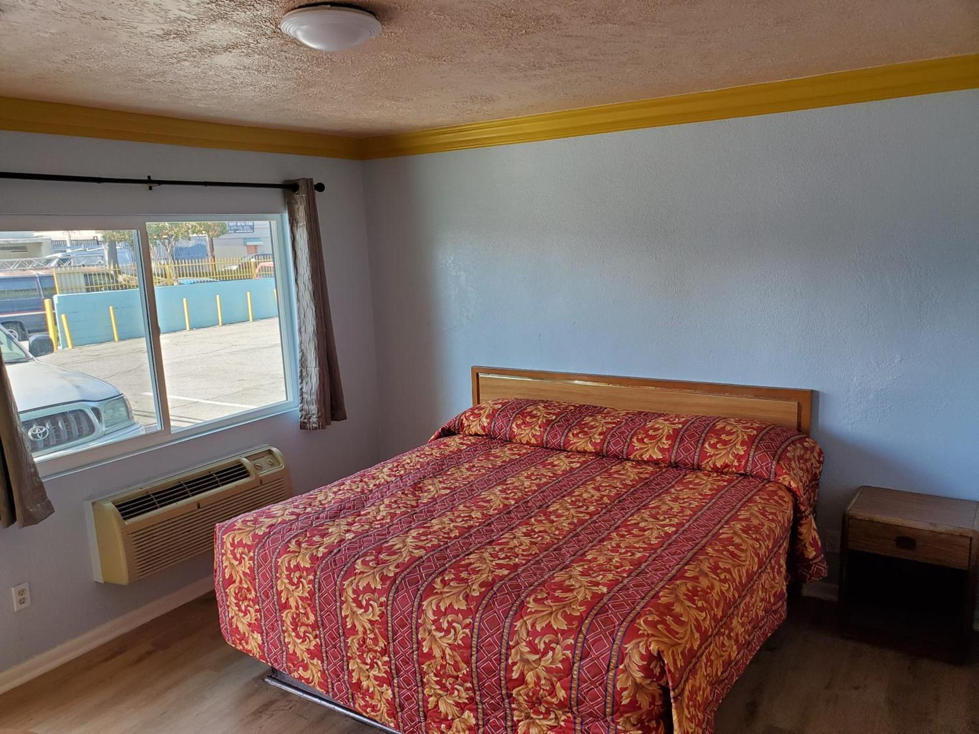 Rose motel photo 10