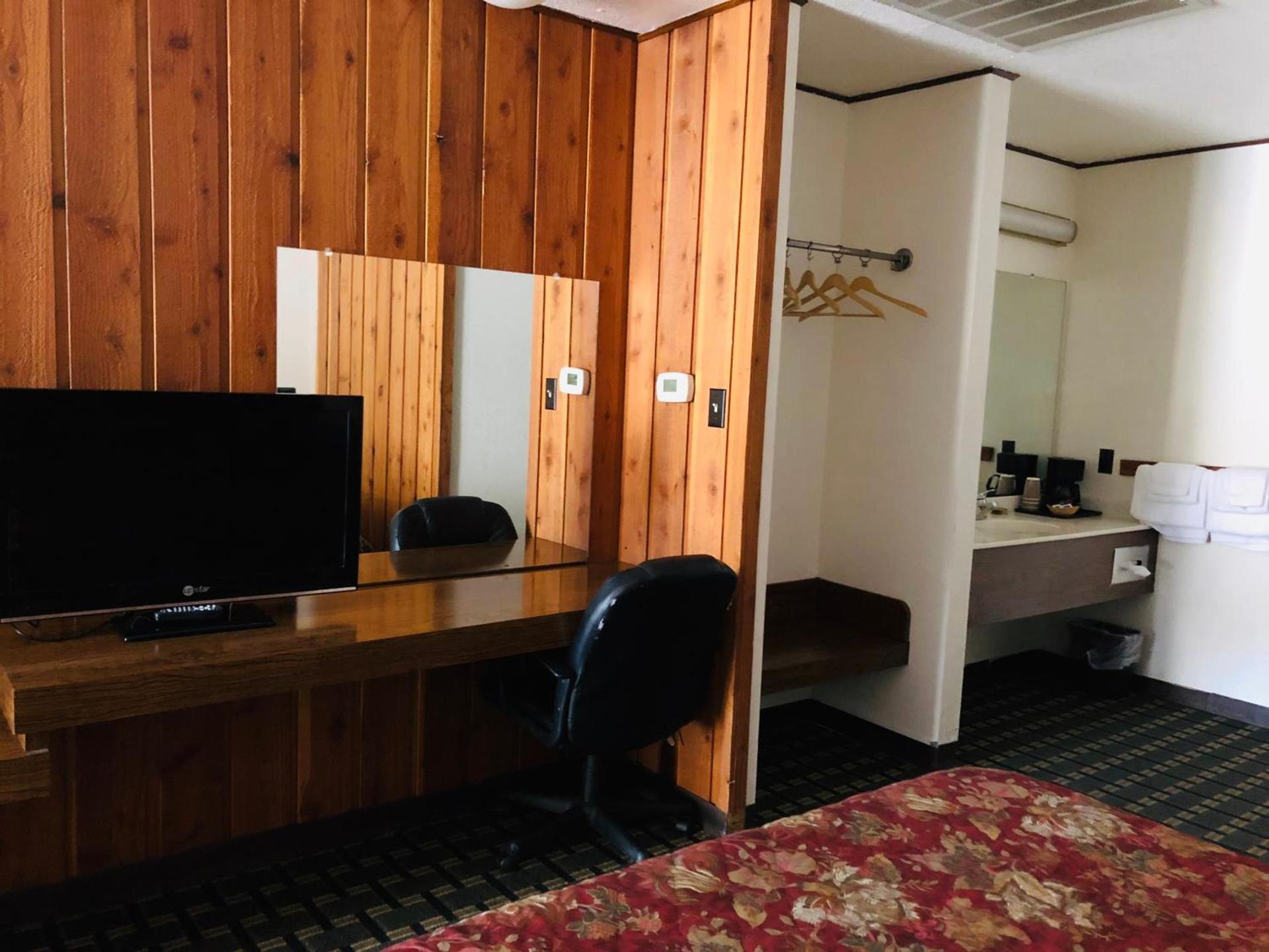 Motel Garberville photo 11