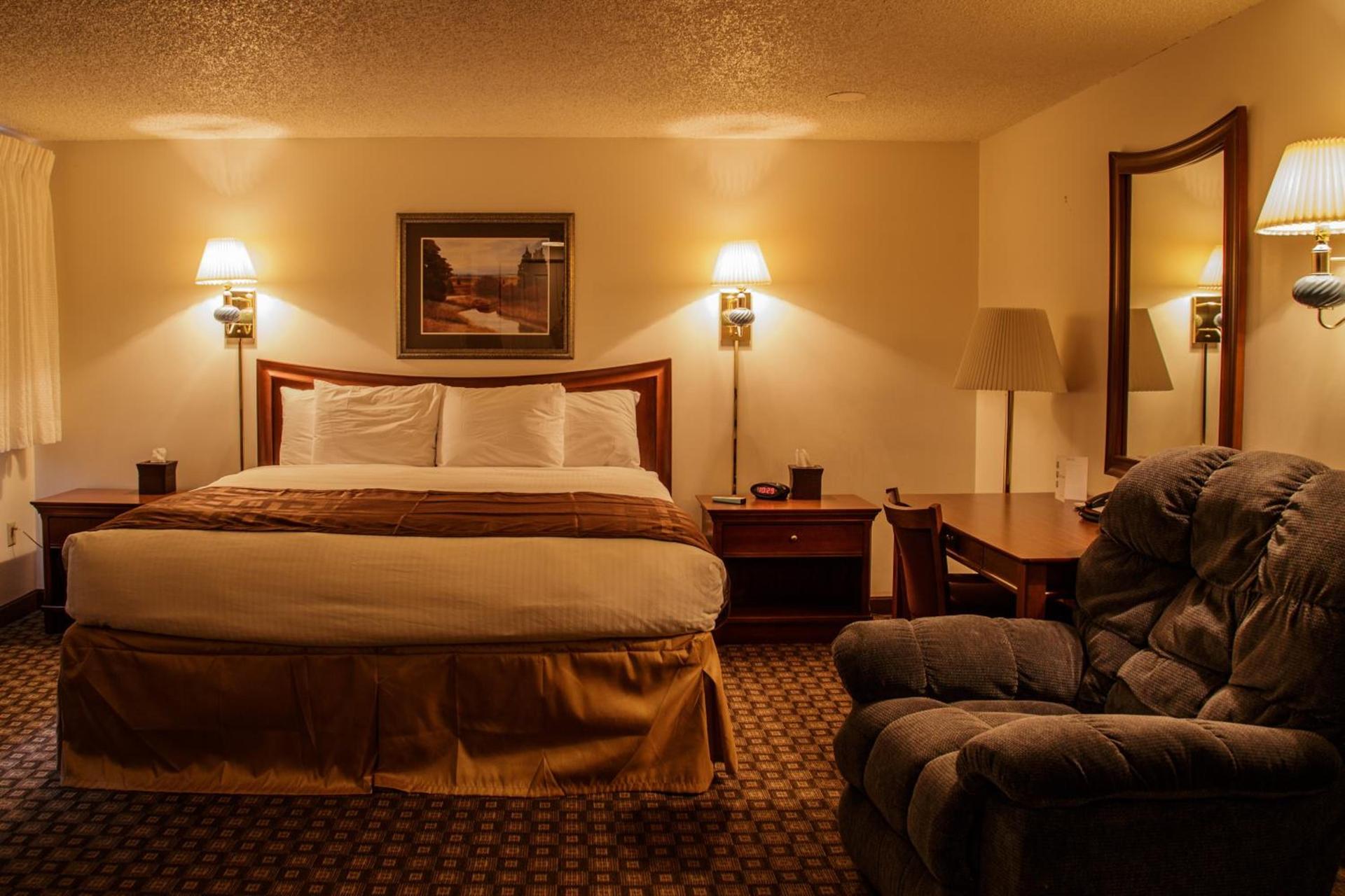 Richland Inn and Suites photo 7