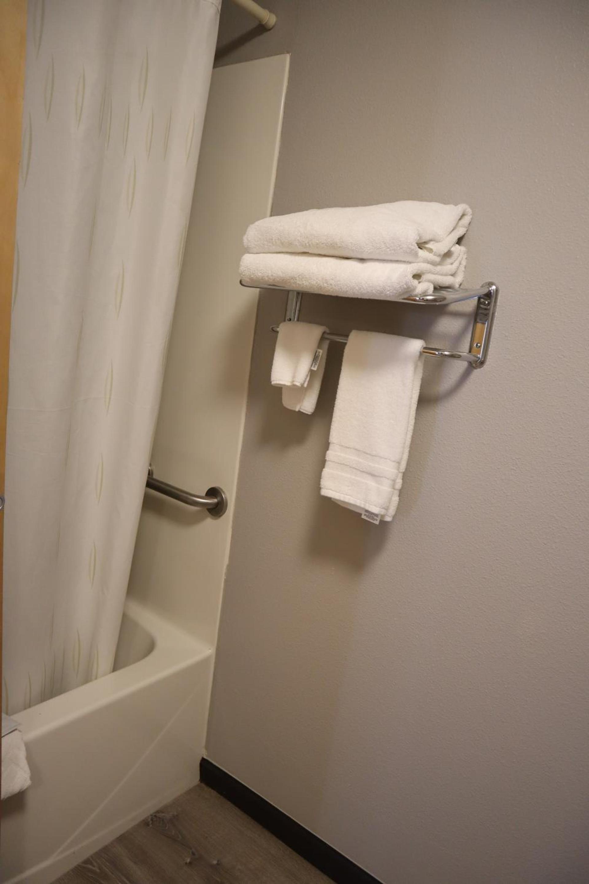 Express Inn & Suites Eugene photo 42