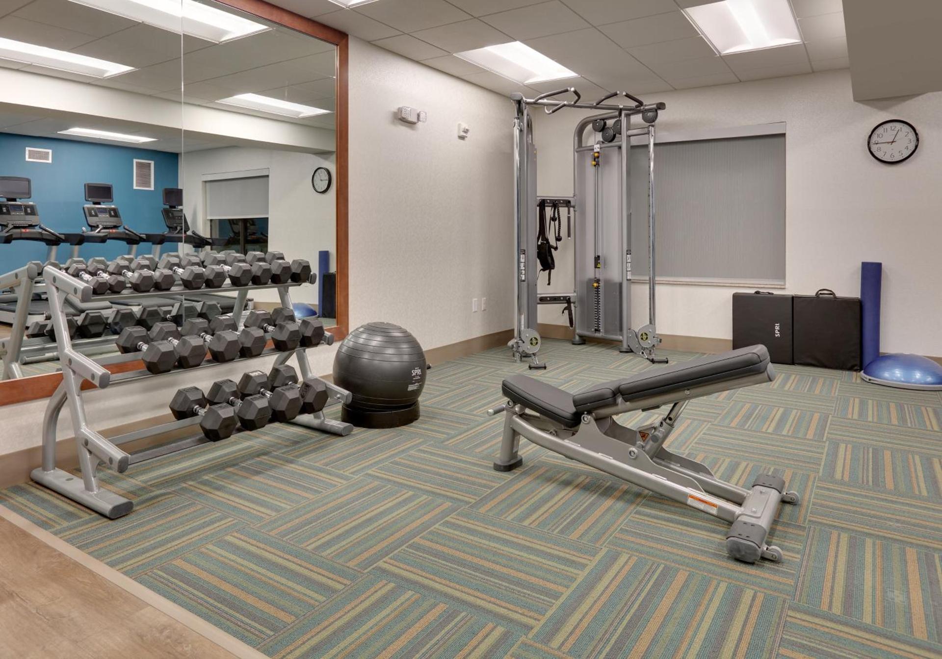 Holiday Inn Express & Suites Mitchell by IHG photo 17