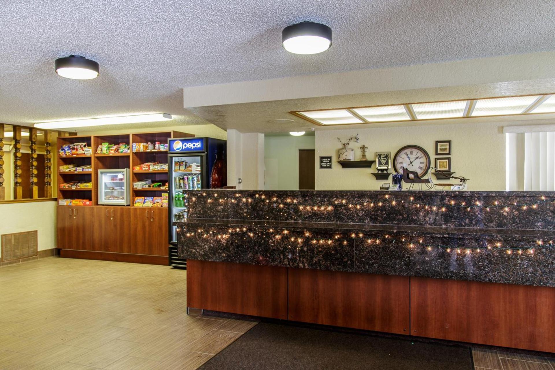 Richland Inn and Suites photo 12