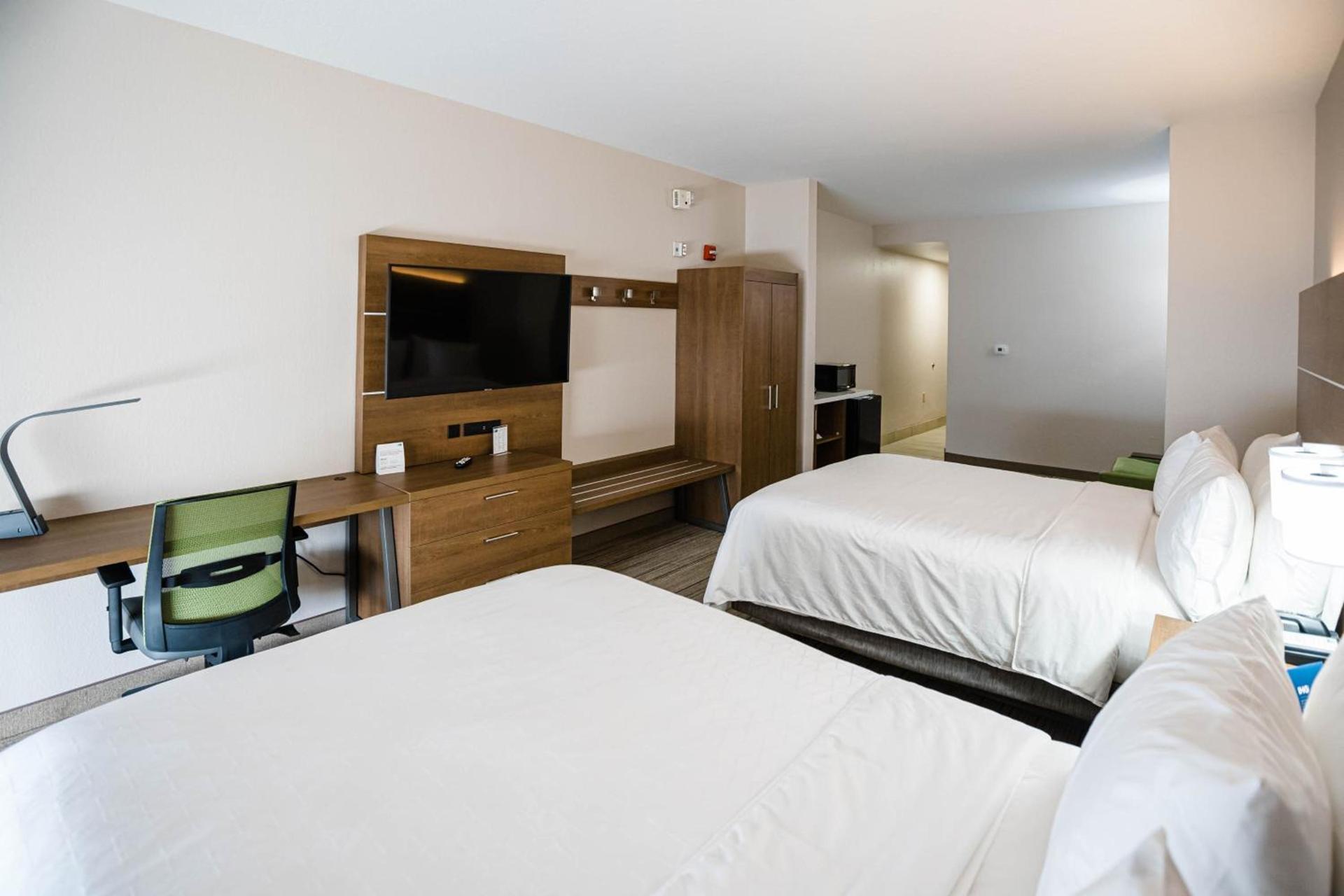 Holiday Inn Express & Suites Knoxville-Farragut by IHG photo 54