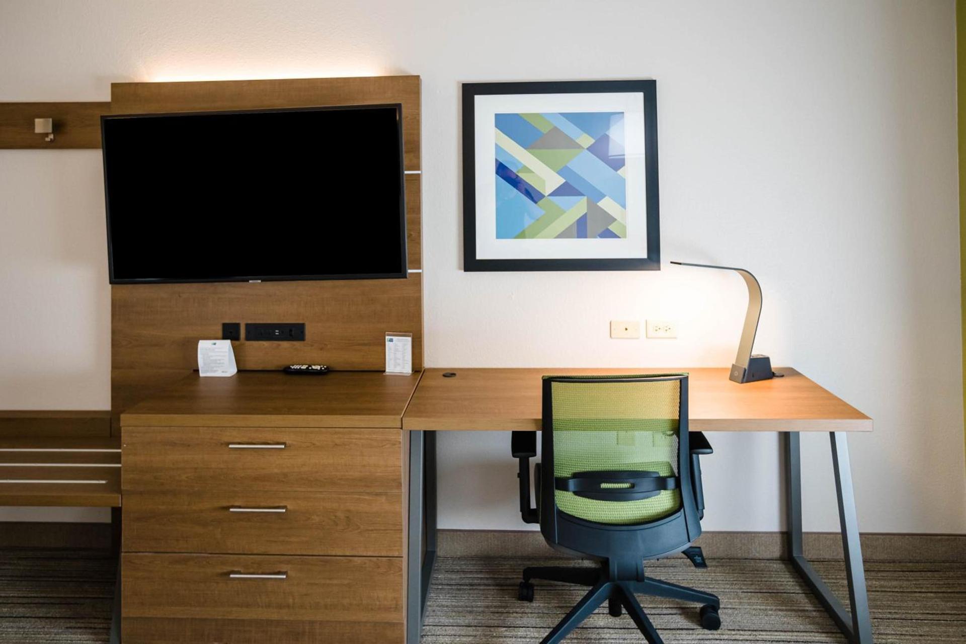 Holiday Inn Express & Suites Knoxville-Farragut by IHG photo 32