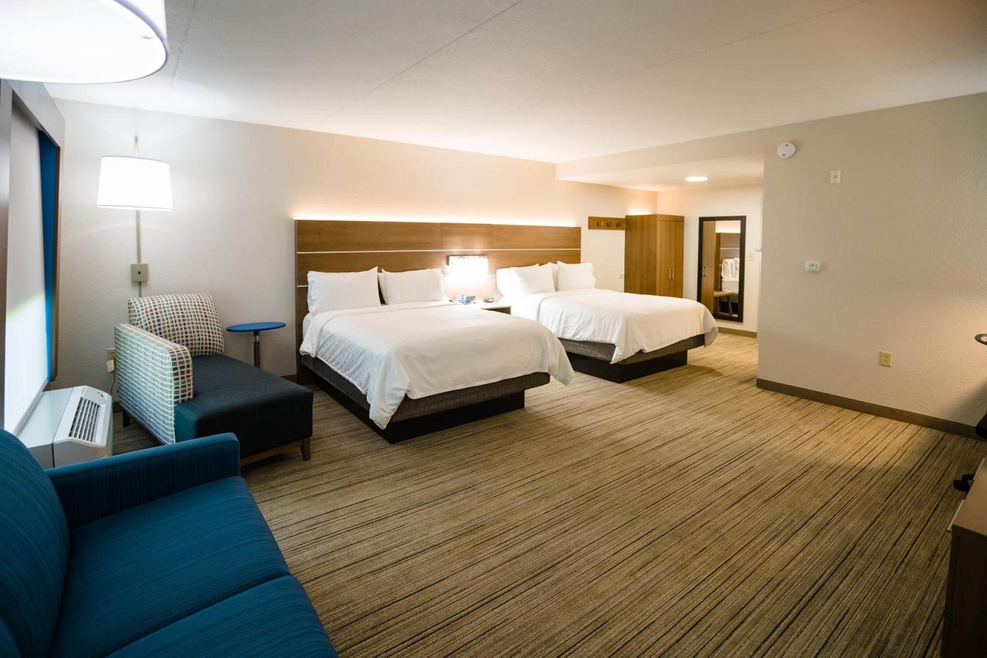 Holiday Inn Express & Suites Knoxville-Farragut by IHG photo 62