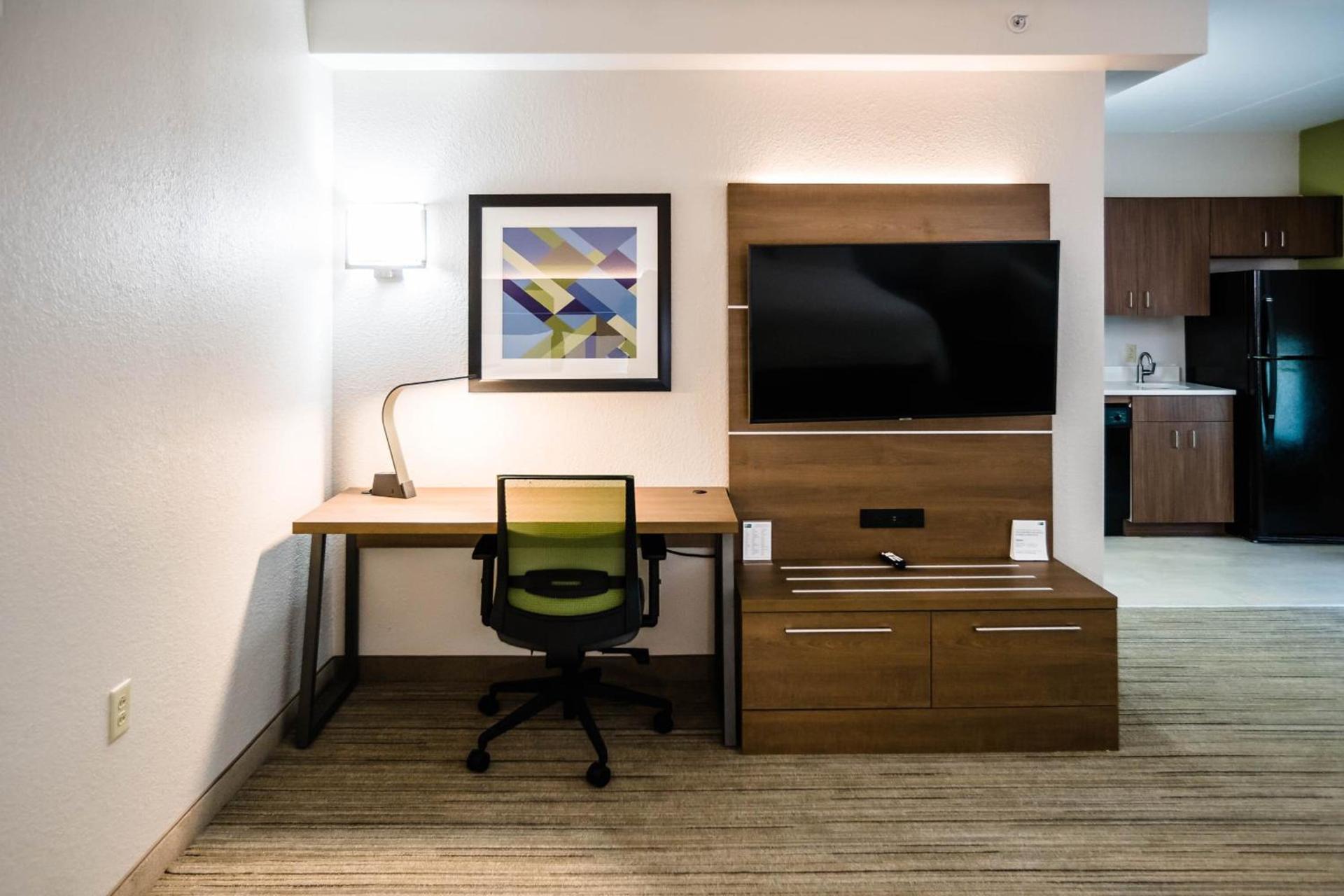 Holiday Inn Express & Suites Knoxville-Farragut by IHG photo 47