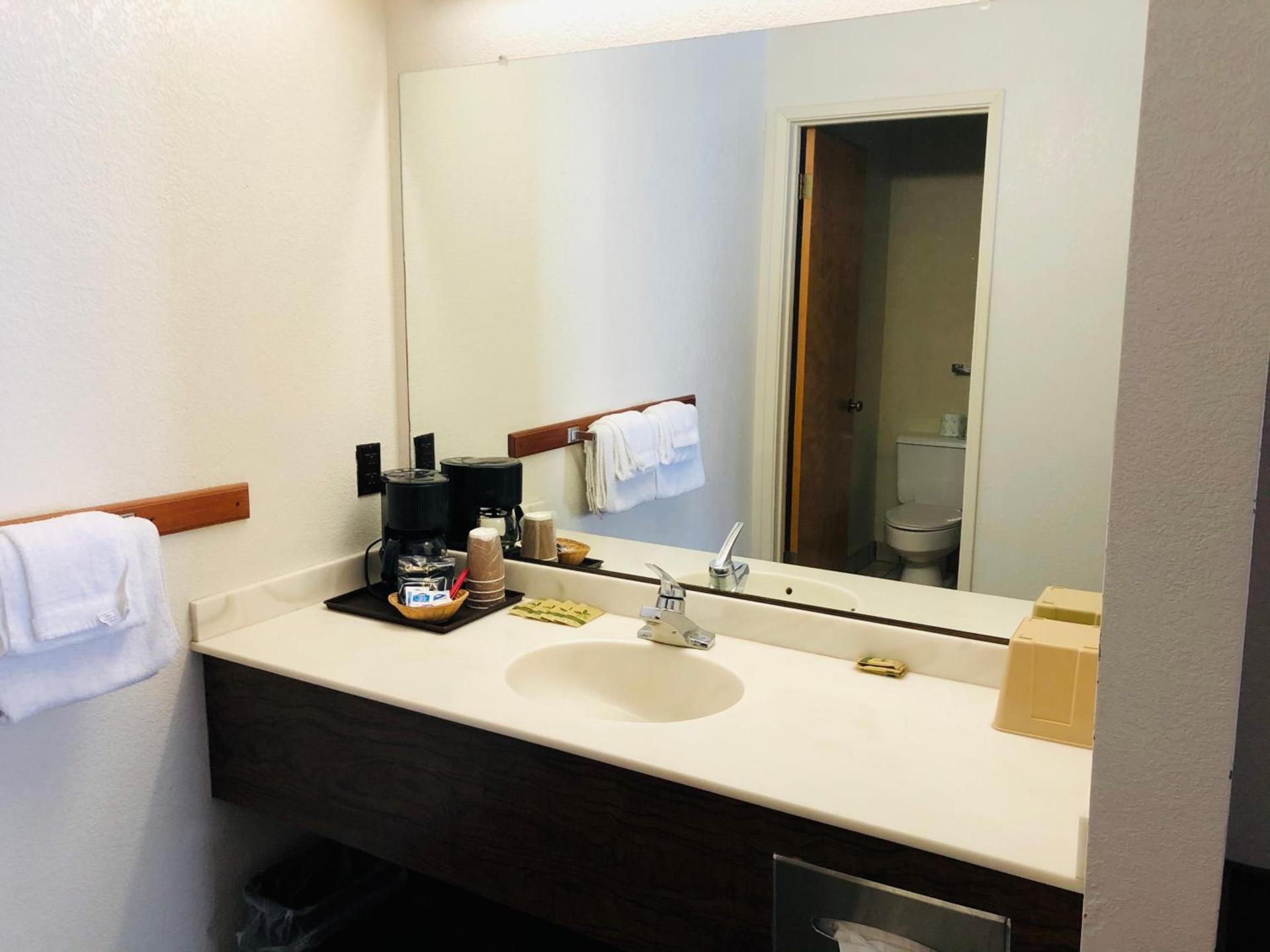Motel Garberville photo 10