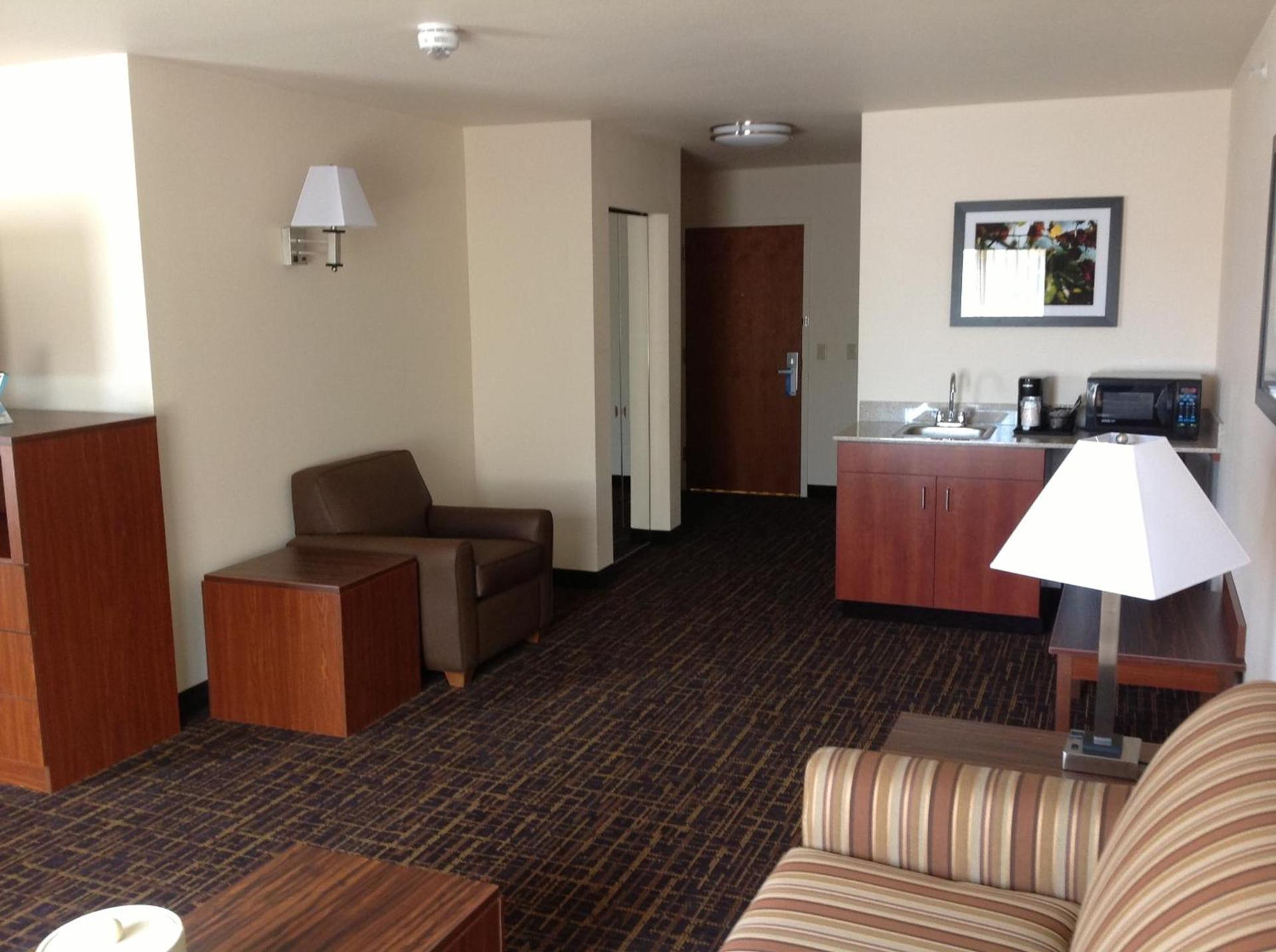 Richland Inn and Suites photo 9