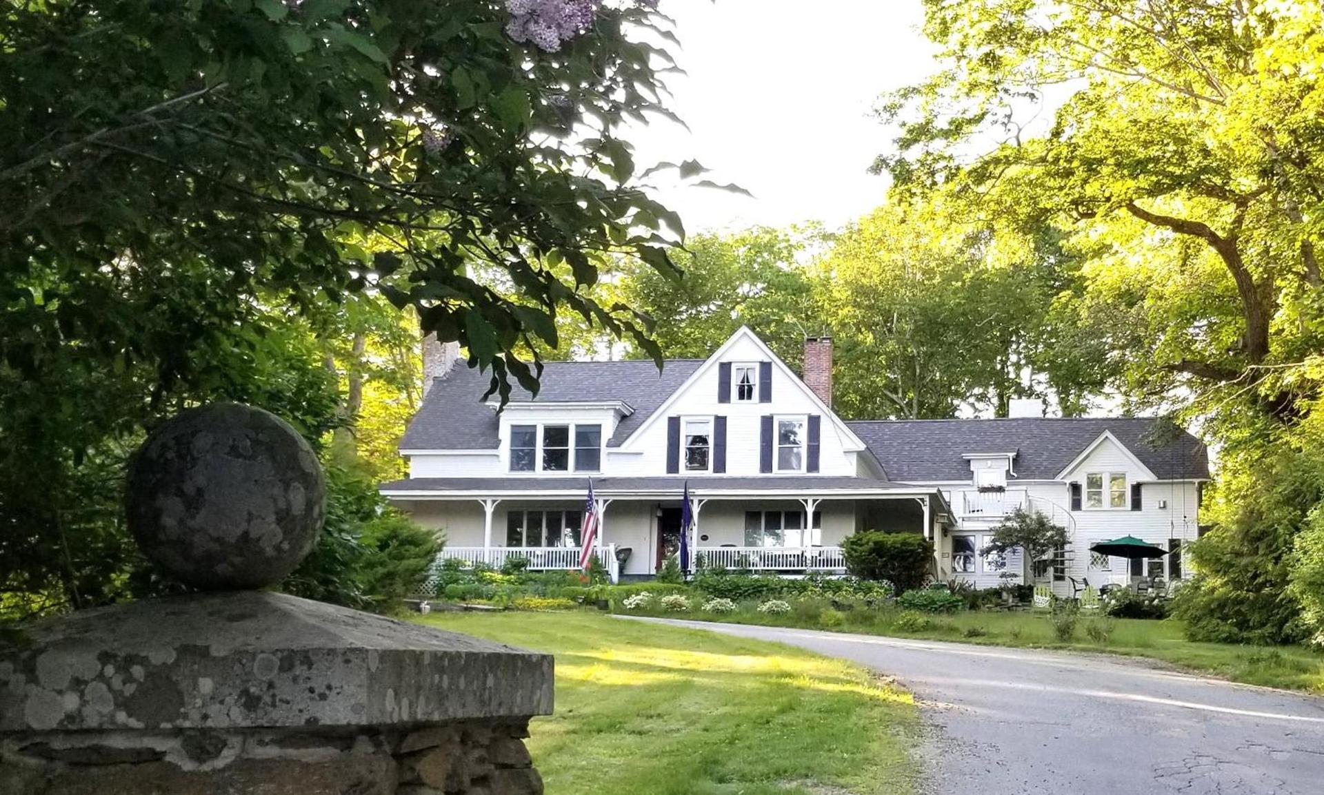 Timbercliffe Cottage Inn — hotel in Camden