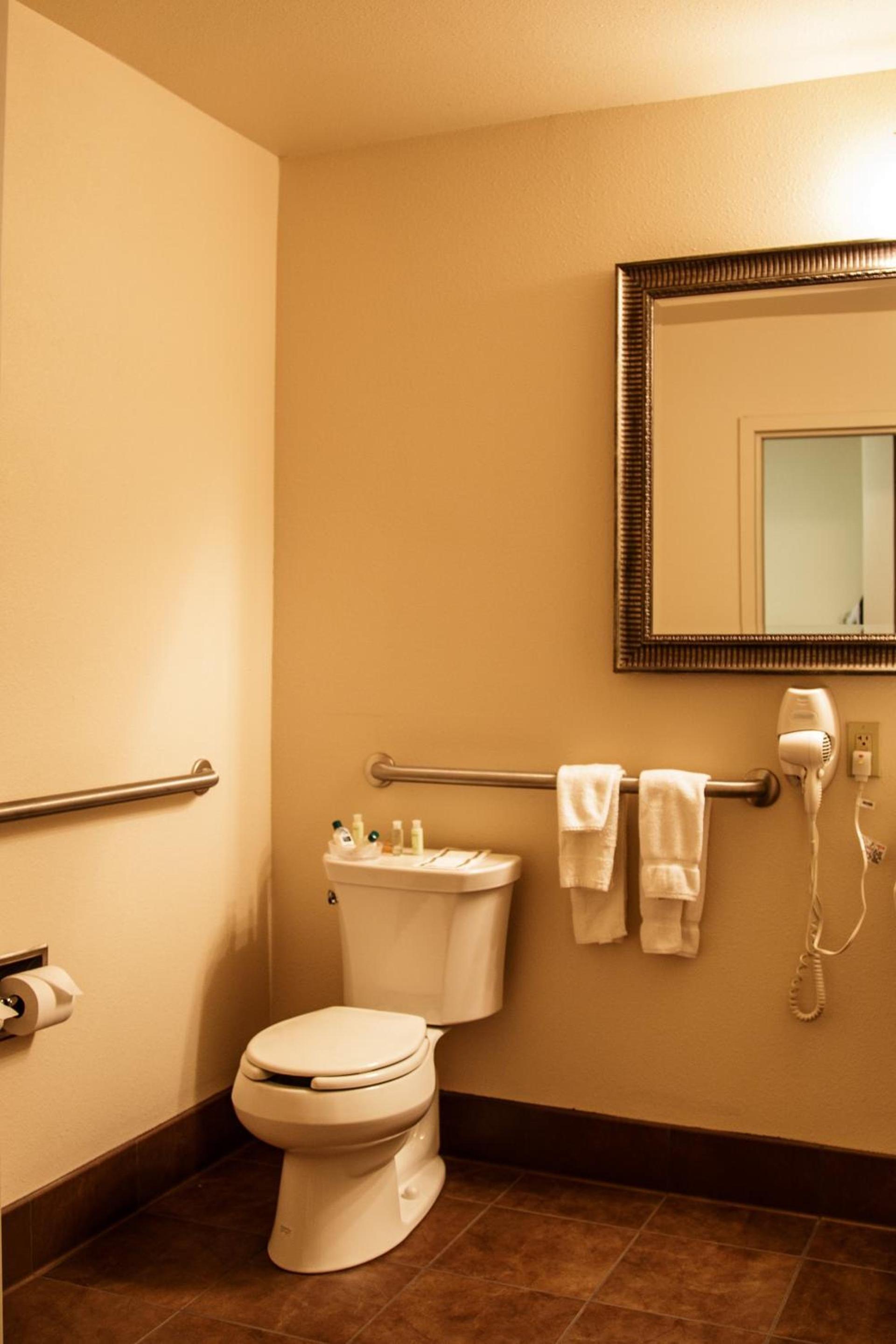 Richland Inn and Suites photo 10