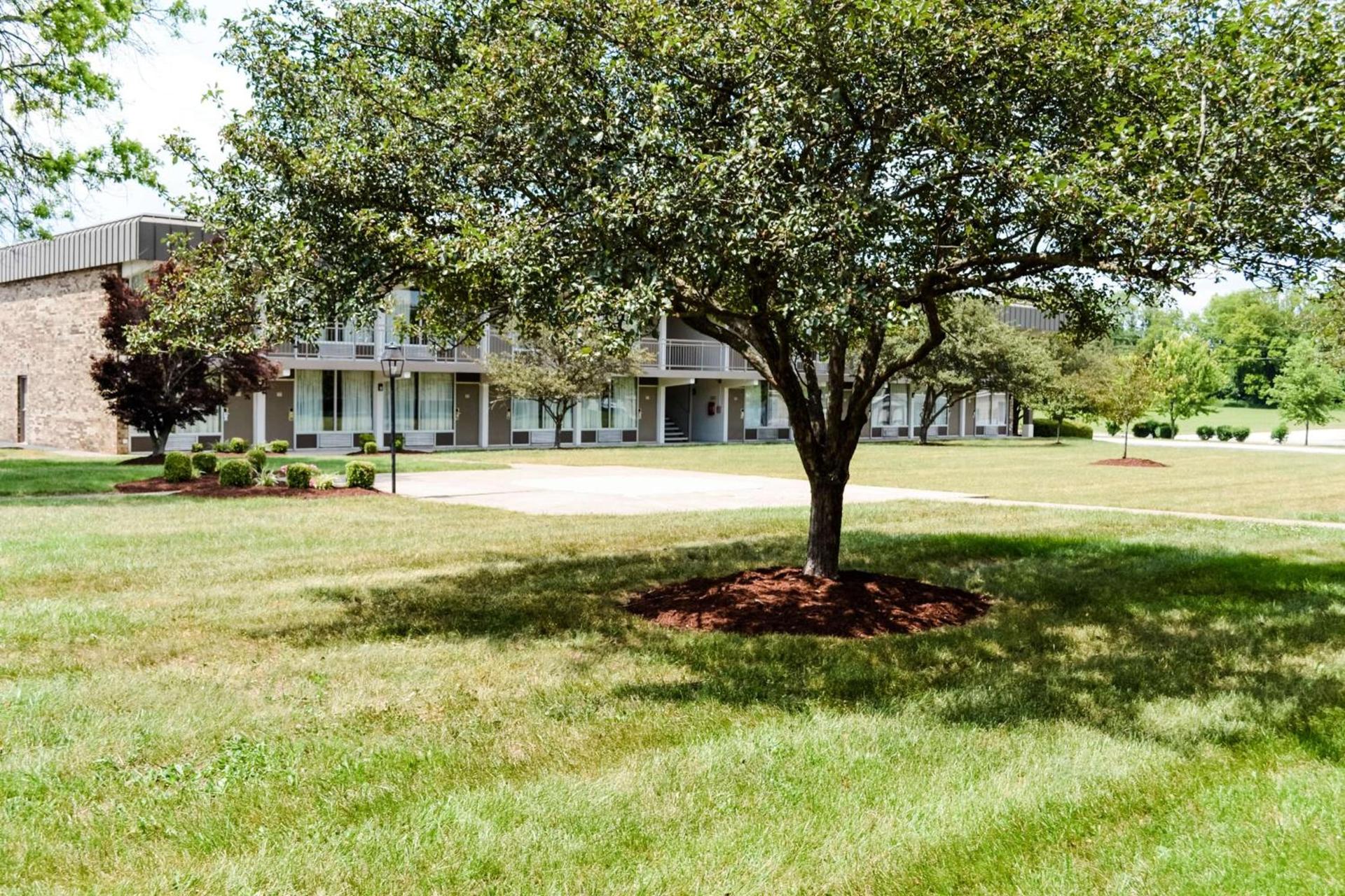 SureStay Hotel by Best Western Bowling Green North photo 8