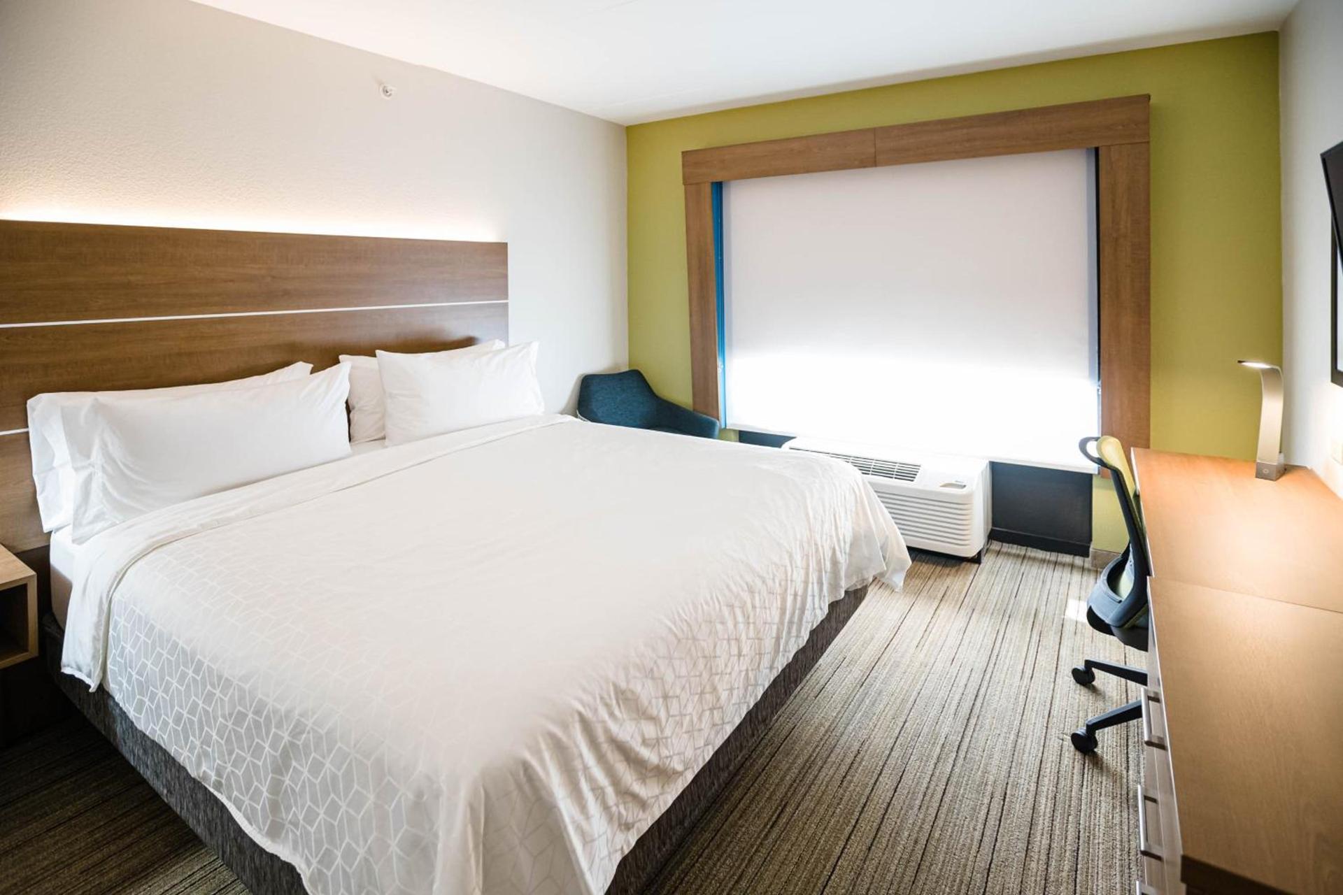 Holiday Inn Express & Suites Knoxville-Farragut by IHG photo 70