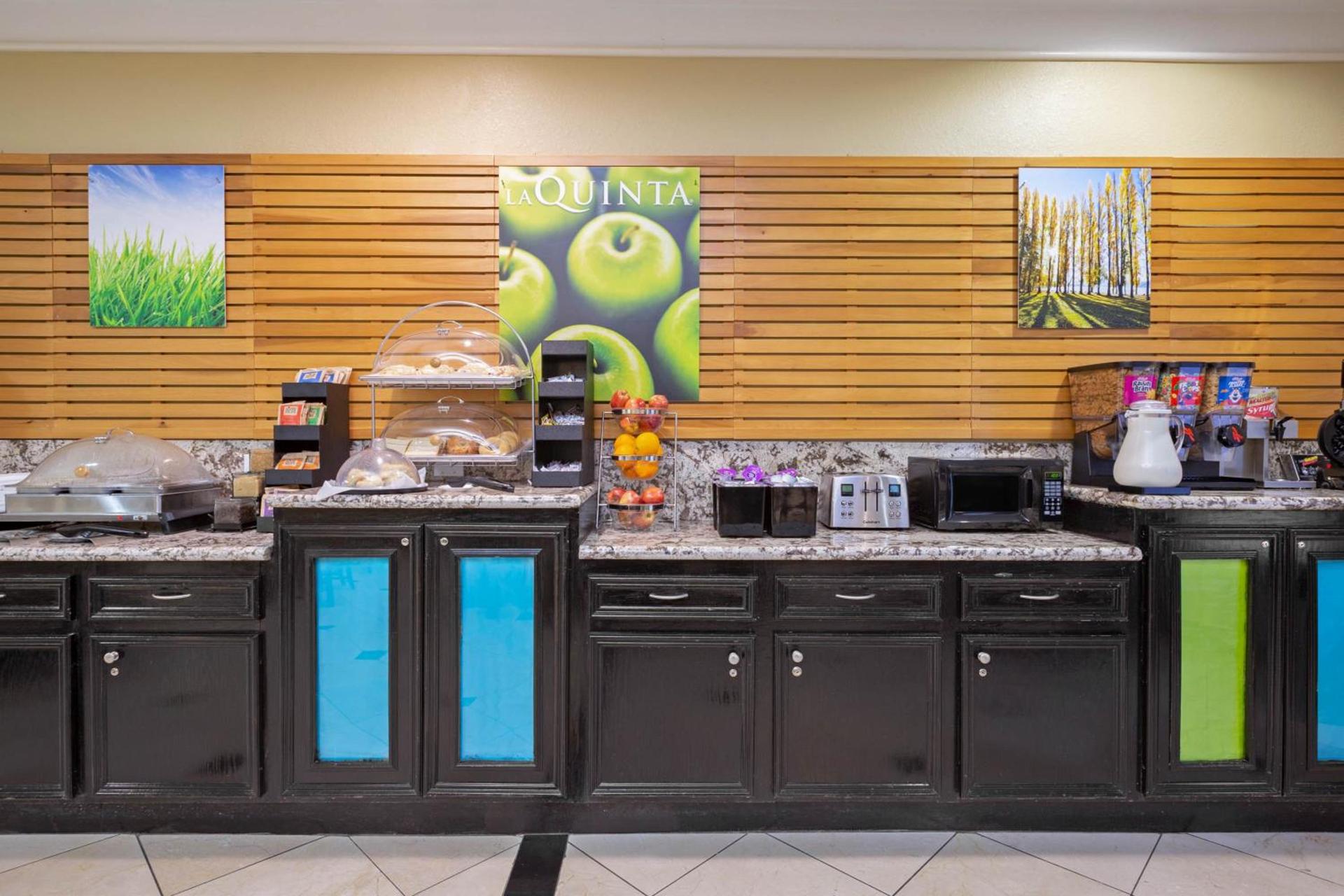 La Quinta by Wyndham Pearland photo 5