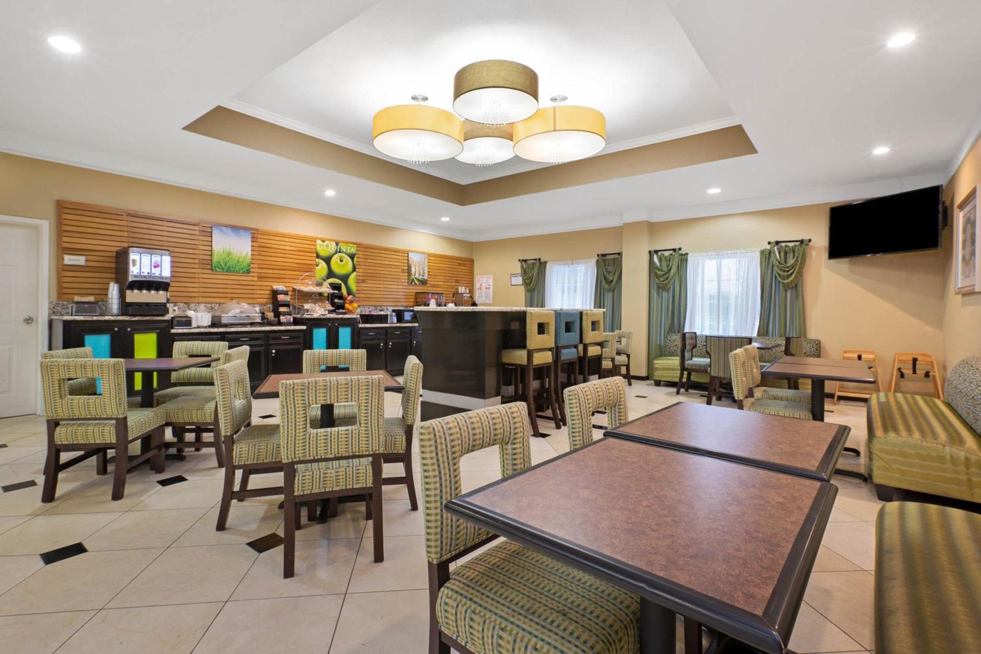 La Quinta by Wyndham Pearland photo 12