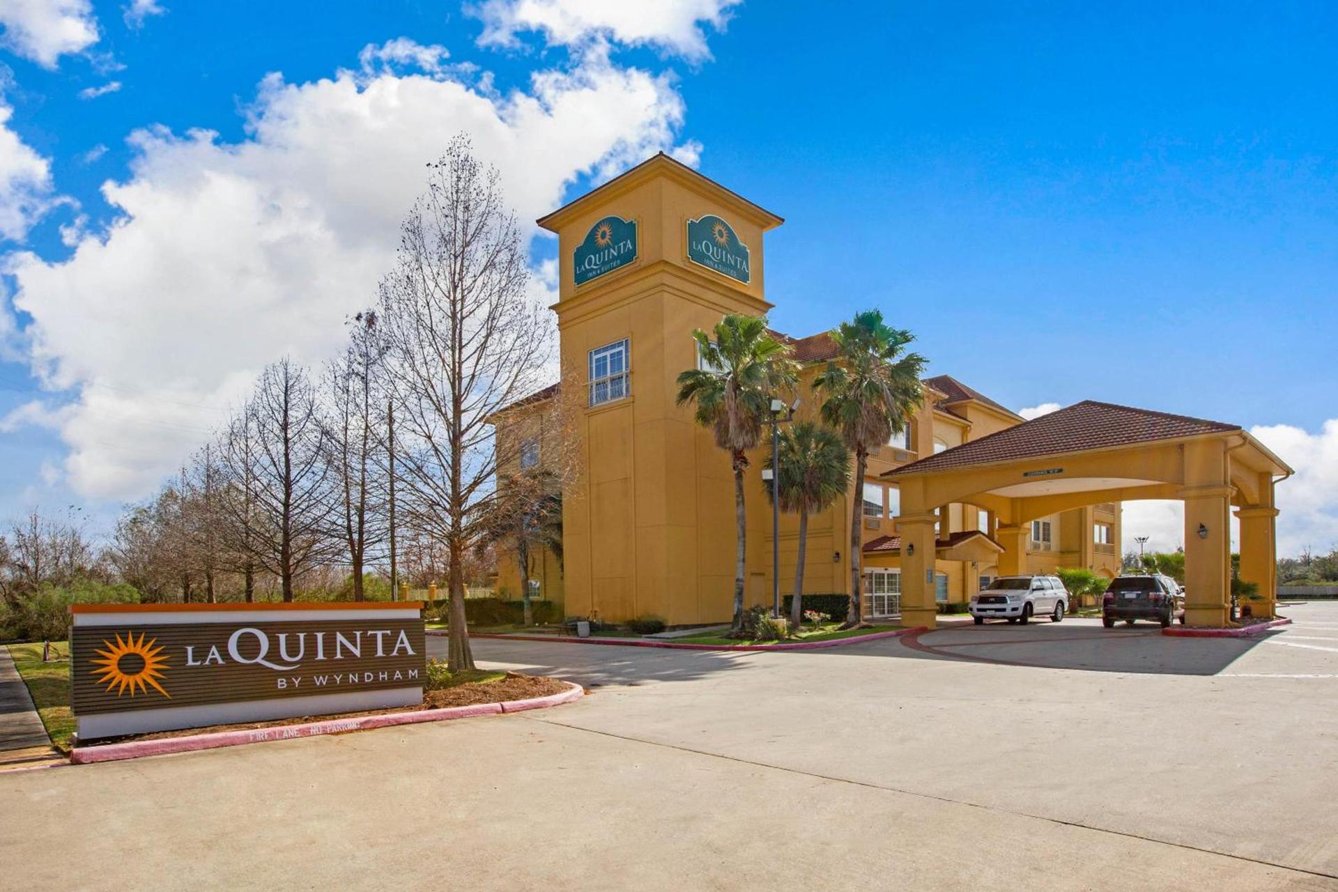 La Quinta by Wyndham Pearland photo 9