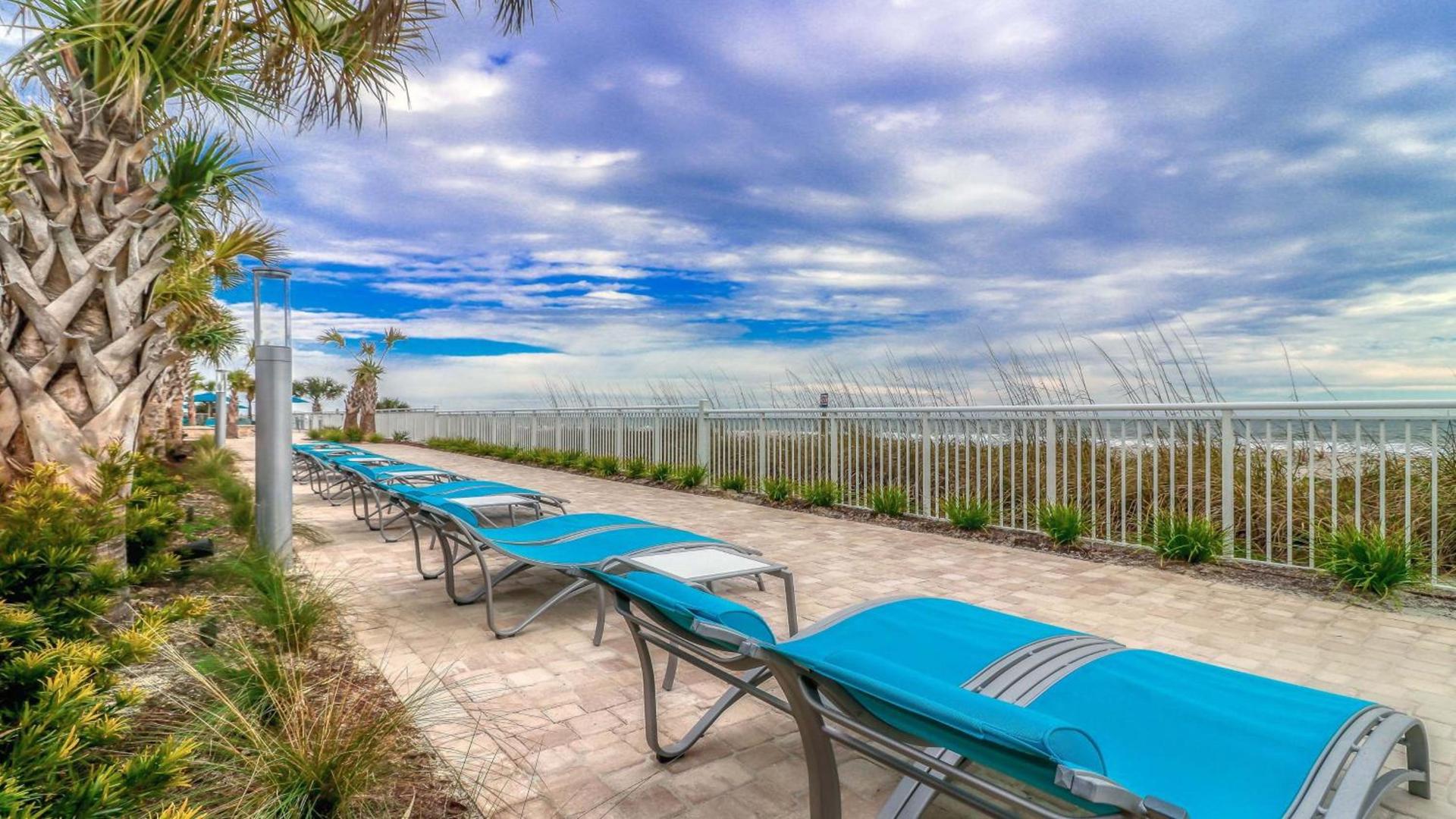 Holiday Inn Resort Oceanfront at Surfside Beach by IHG photo 26