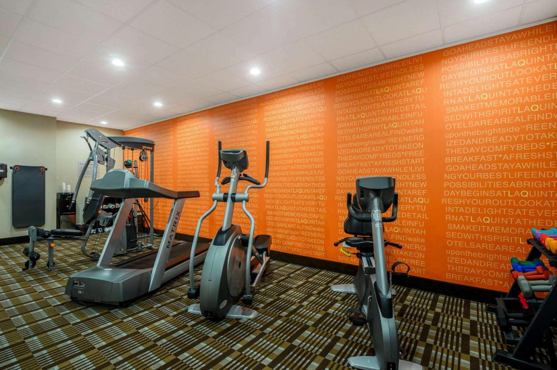 La Quinta Inn & Suites Casino and Bar by Wyndham Glendive photo 6