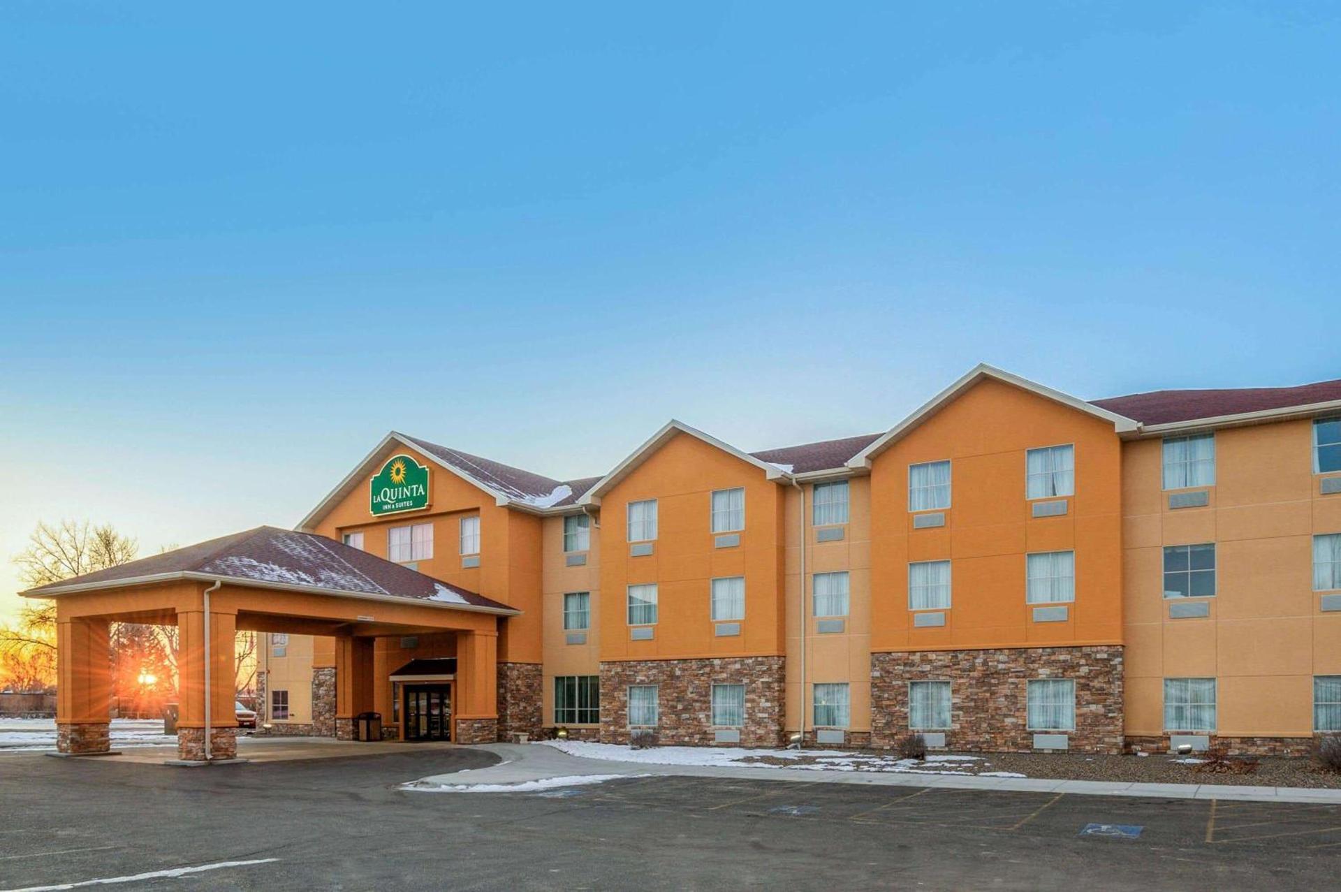 La Quinta Inn & Suites Casino and Bar by Wyndham Glendive photo 11