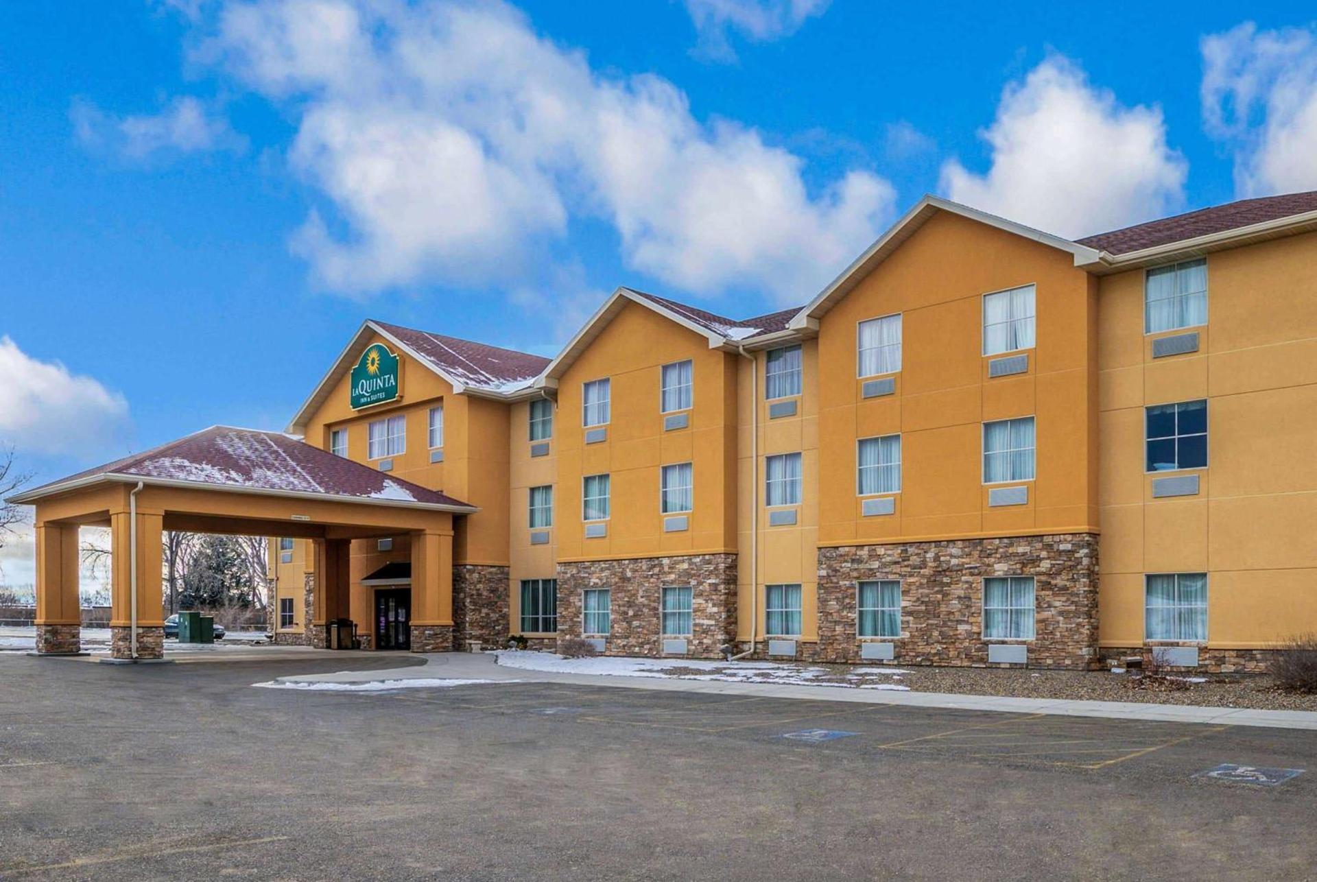 La Quinta Inn & Suites Casino and Bar by Wyndham Glendive — hotel in Glendive