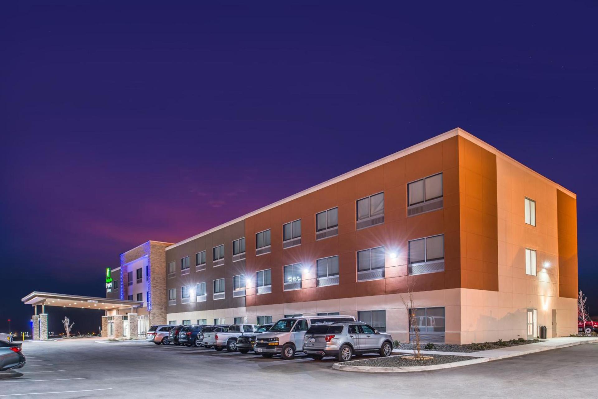 Holiday Inn Express & Suites - Van Horn by IHG photo 49