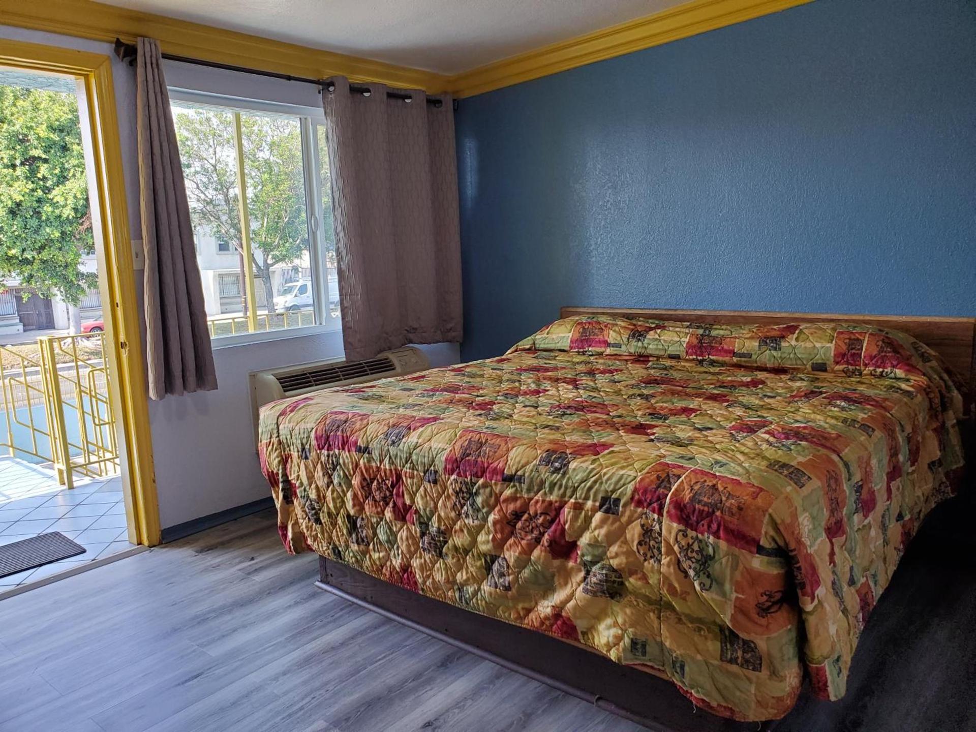 Rose motel photo 2