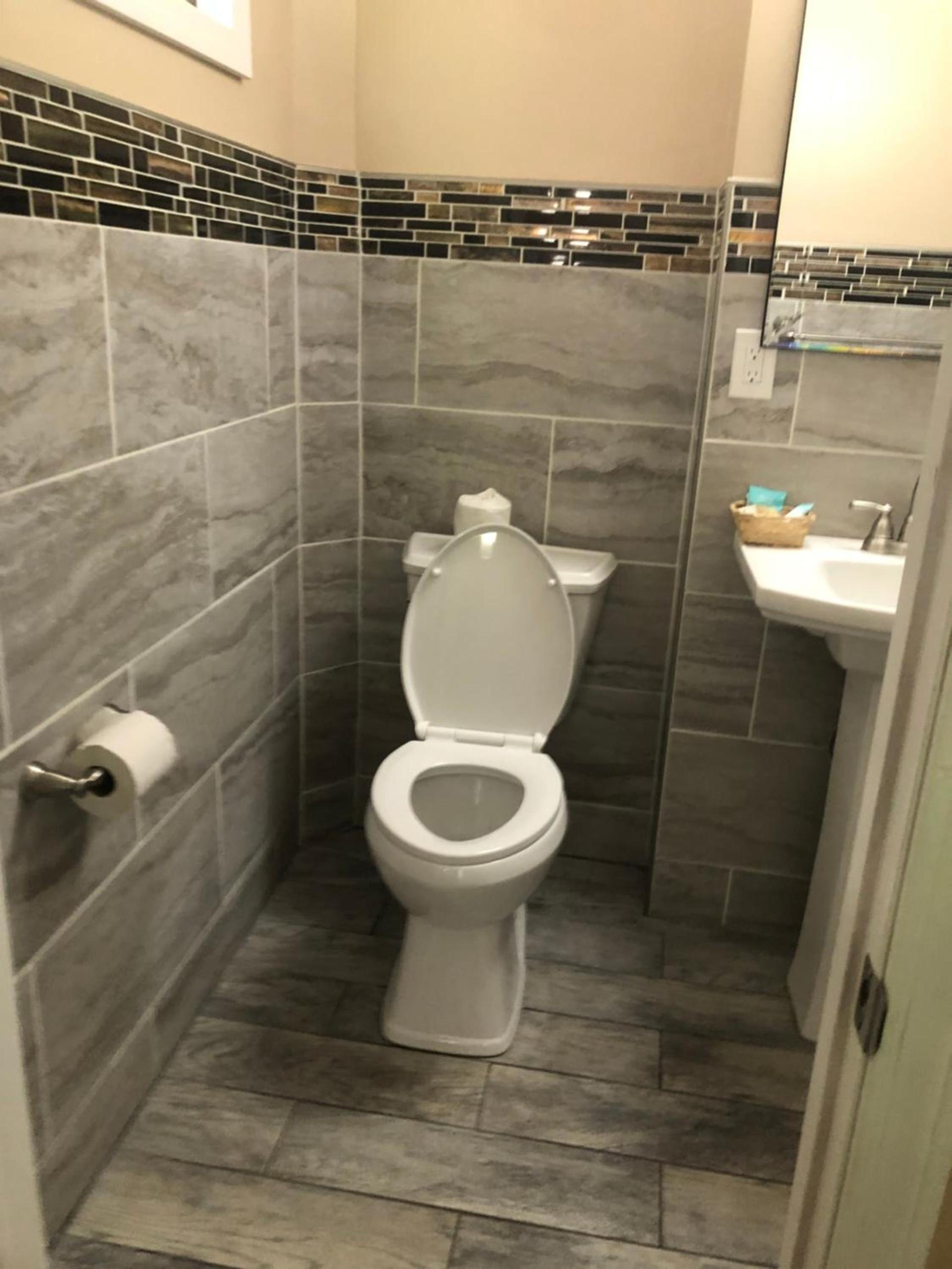 Skyview Motor Inn photo 15