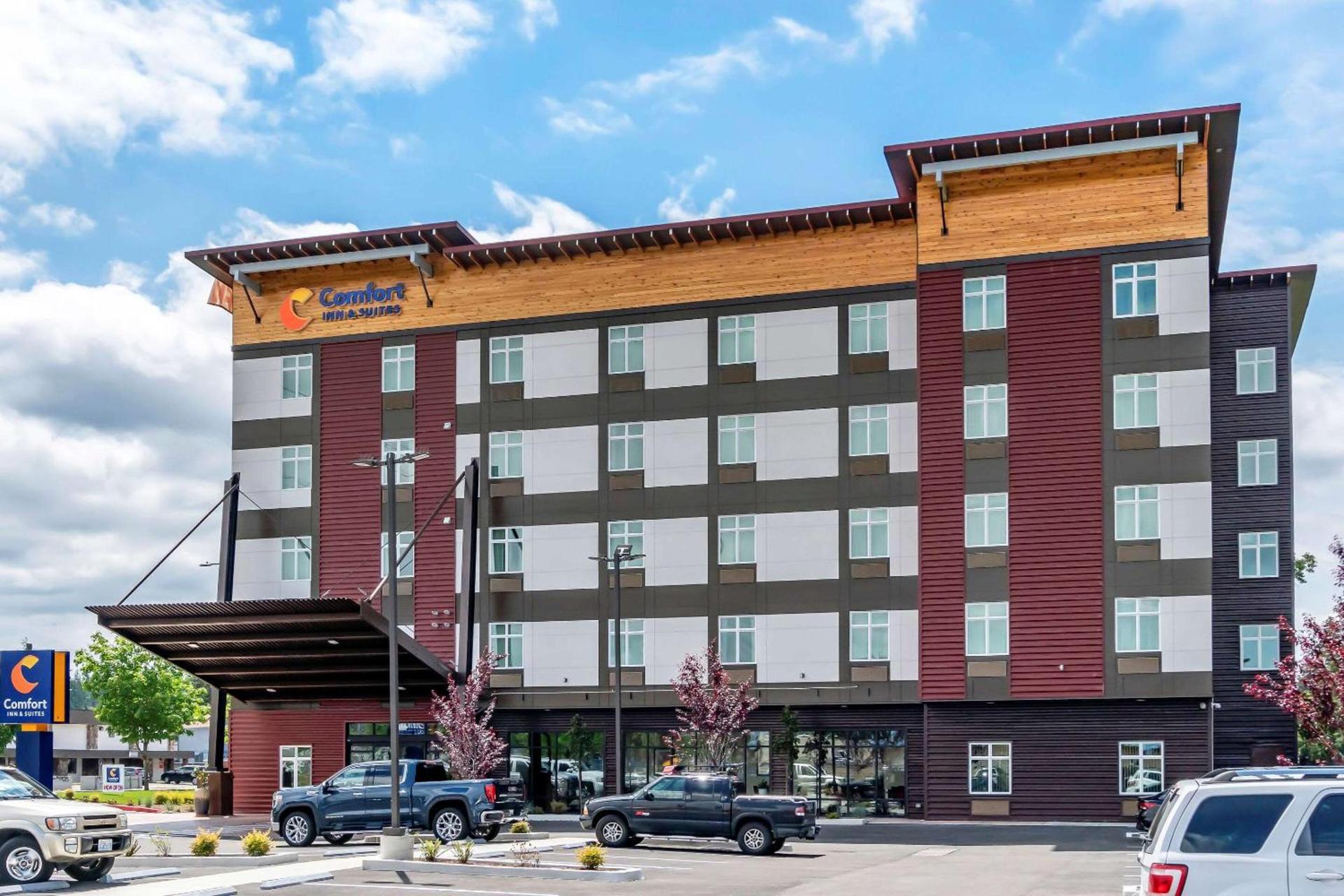 Comfort Inn & Suites Lakewood by JBLM — hotel in Lakewood