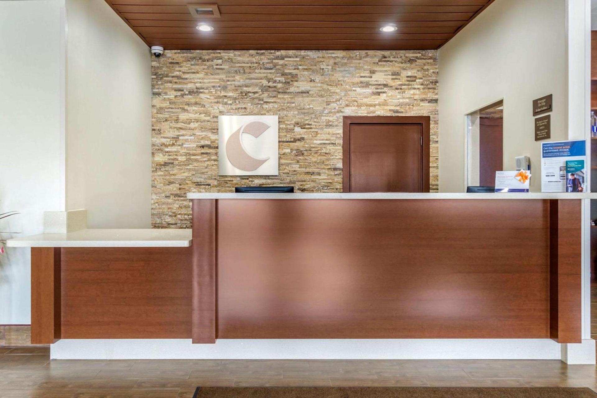 Comfort Inn & Suites Lakewood by JBLM photo 2