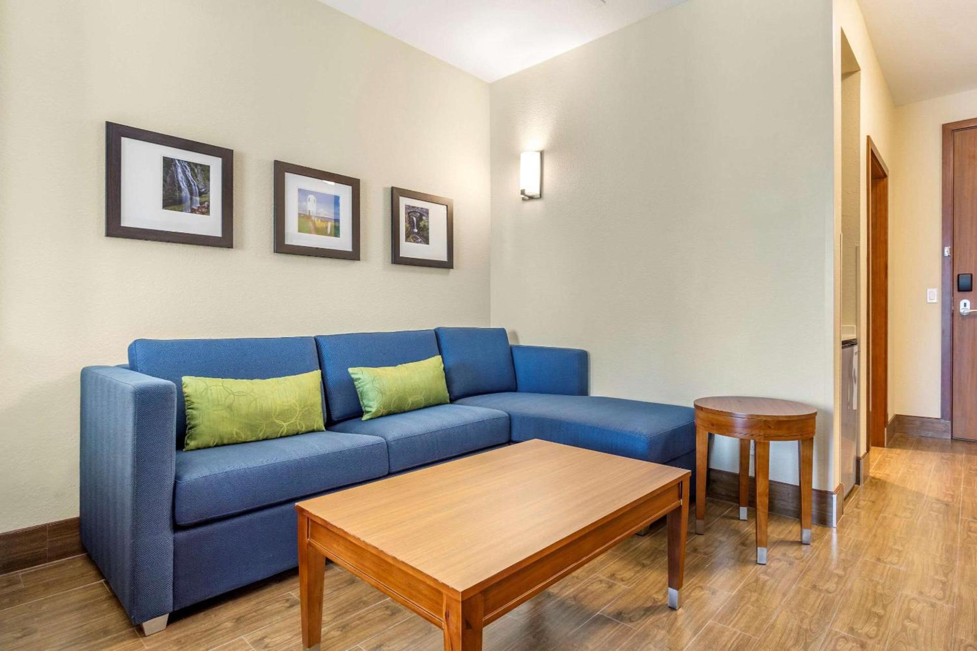 Comfort Inn & Suites Lakewood by JBLM photo 9