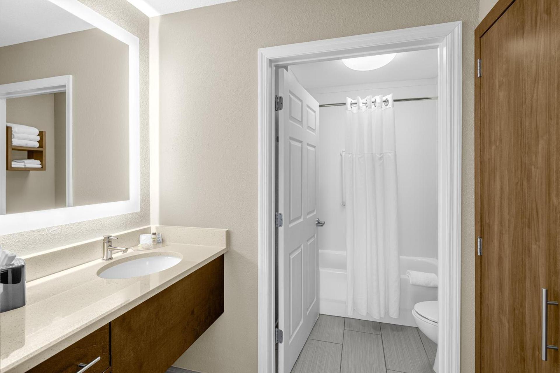 Staybridge Suites Chattanooga-Hamilton Place by IHG photo 43
