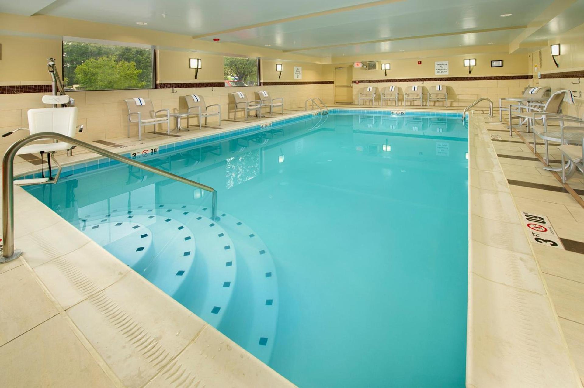 Holiday Inn Express - Waldorf by IHG photo 21