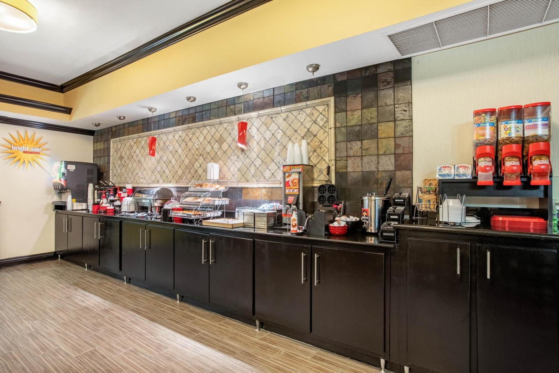 La Quinta by Wyndham Conway photo 52