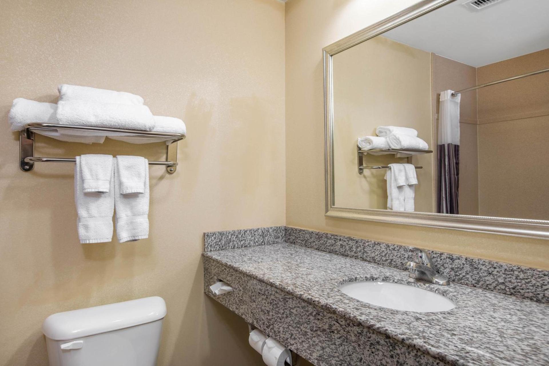 La Quinta by Wyndham Conway photo 10