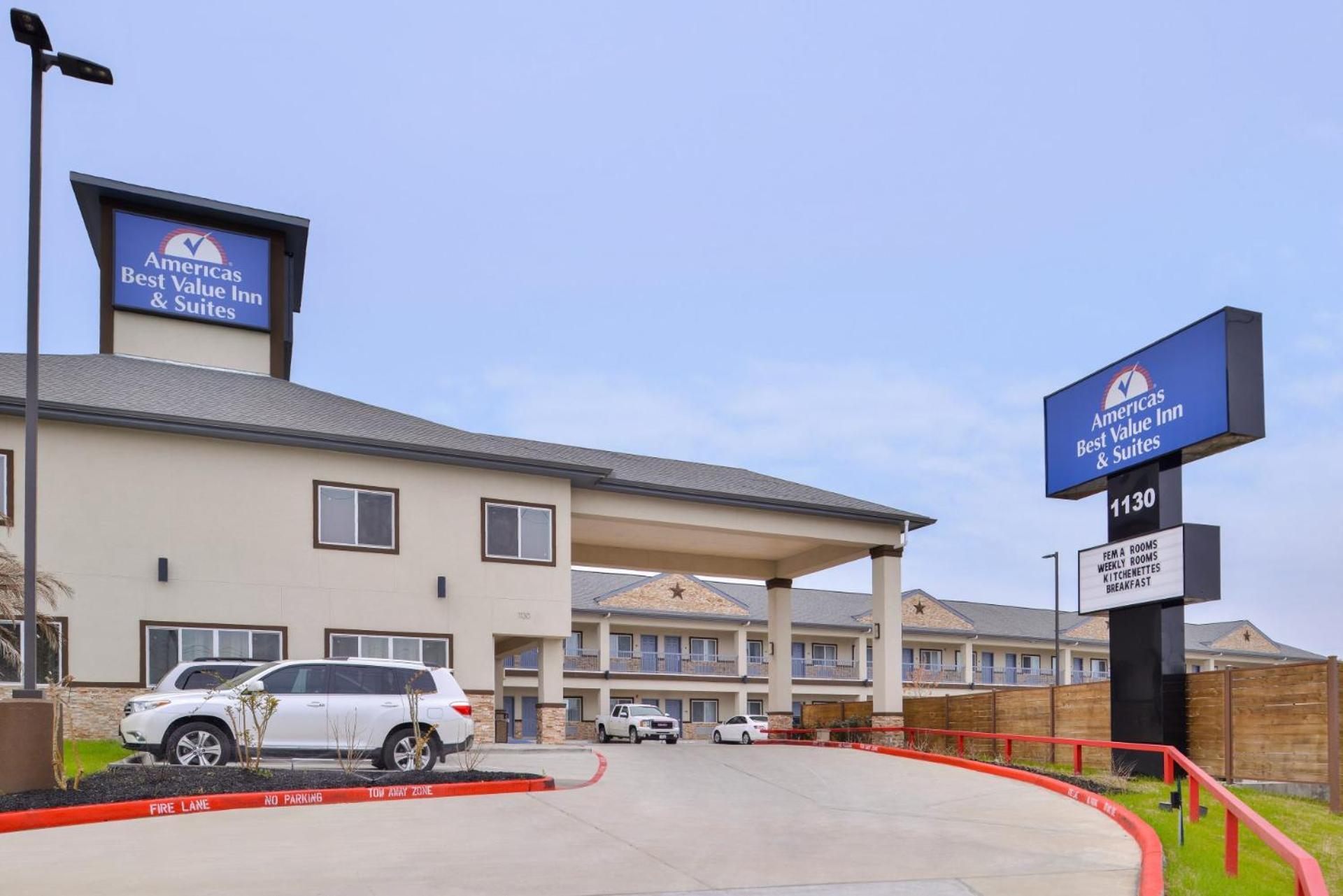 Crystal Inn & Suites IAH Humble photo 1