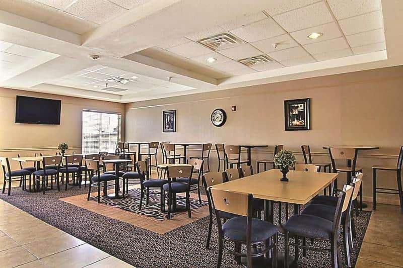 La Quinta by Wyndham Hobbs photo 2