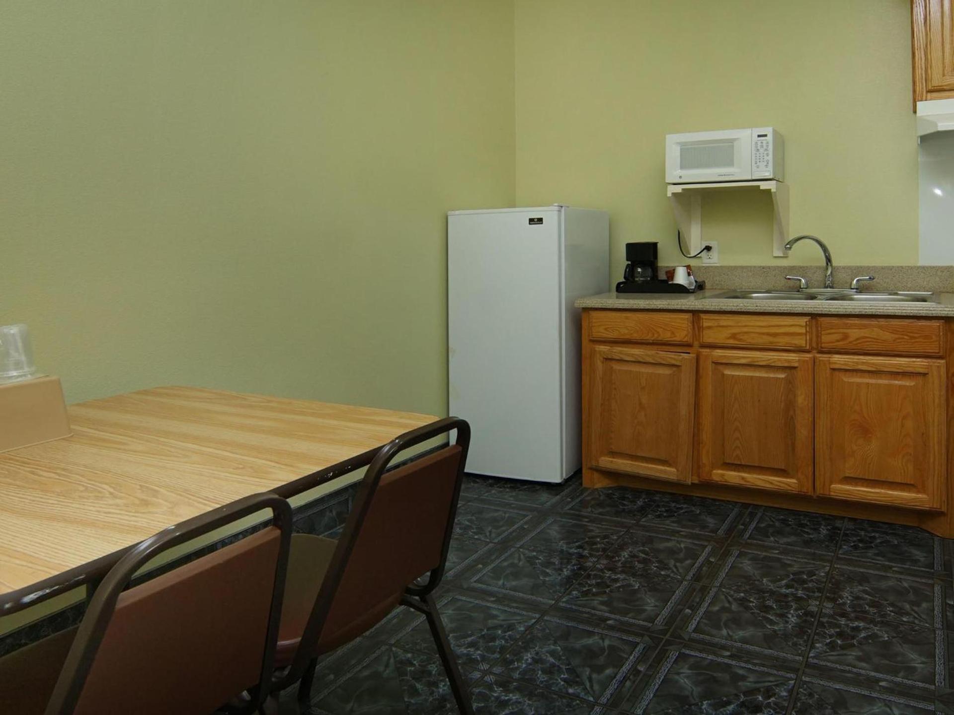 Quality One Motel photo 19