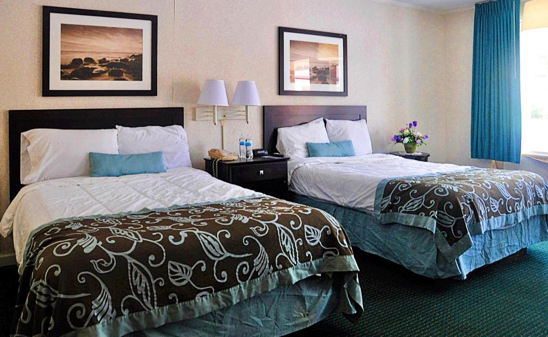 Azalea Inn & Suites photo 16