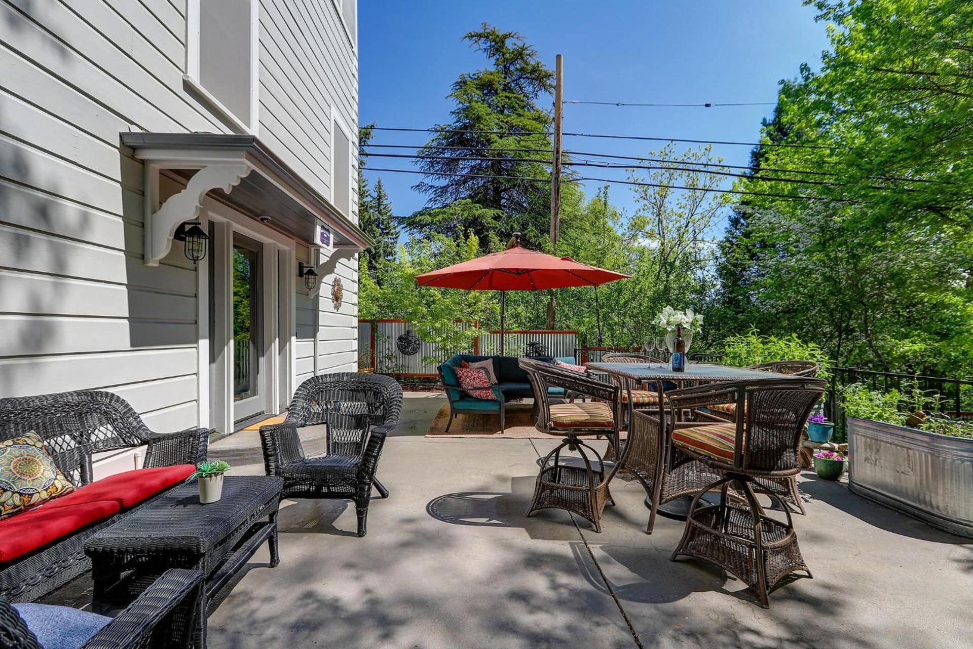 Broad Street Inn photo 74