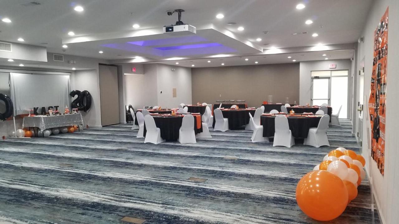 Hampton Inn By Hilton Addison Dallas photo 28