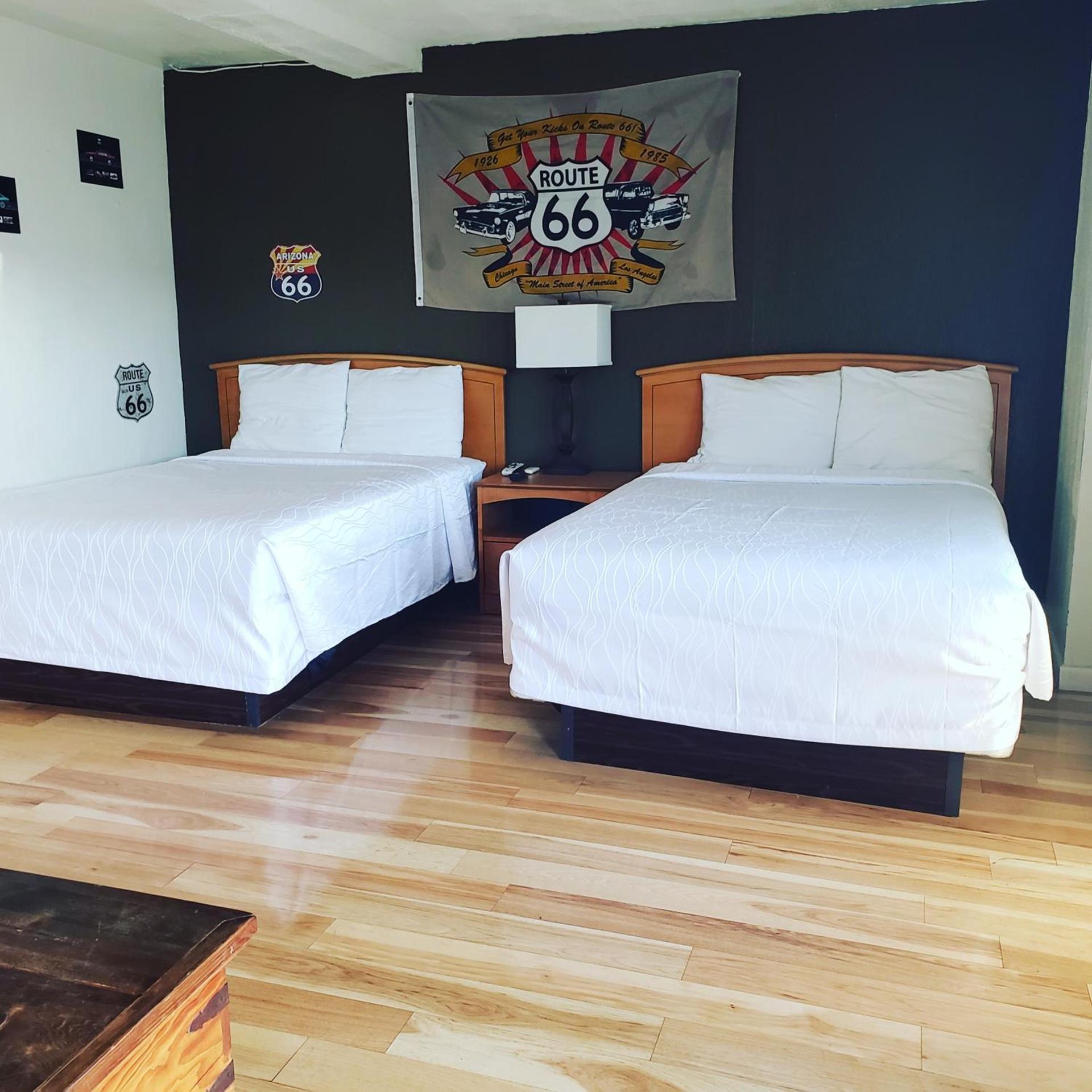 Deluxe Inn photo 16