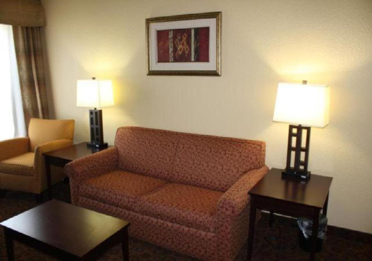 La Quinta by Wyndham Vicksburg photo 23