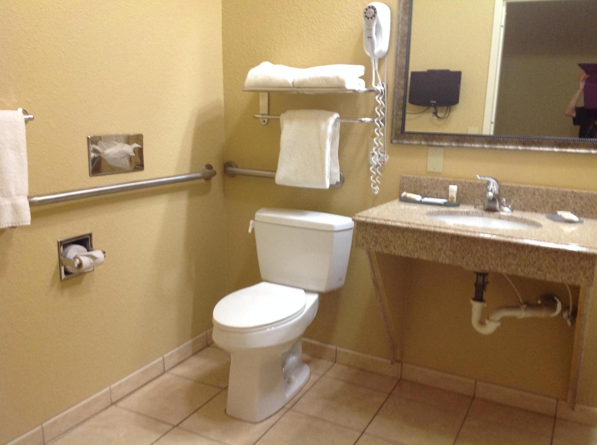 La Quinta by Wyndham Vicksburg photo 10