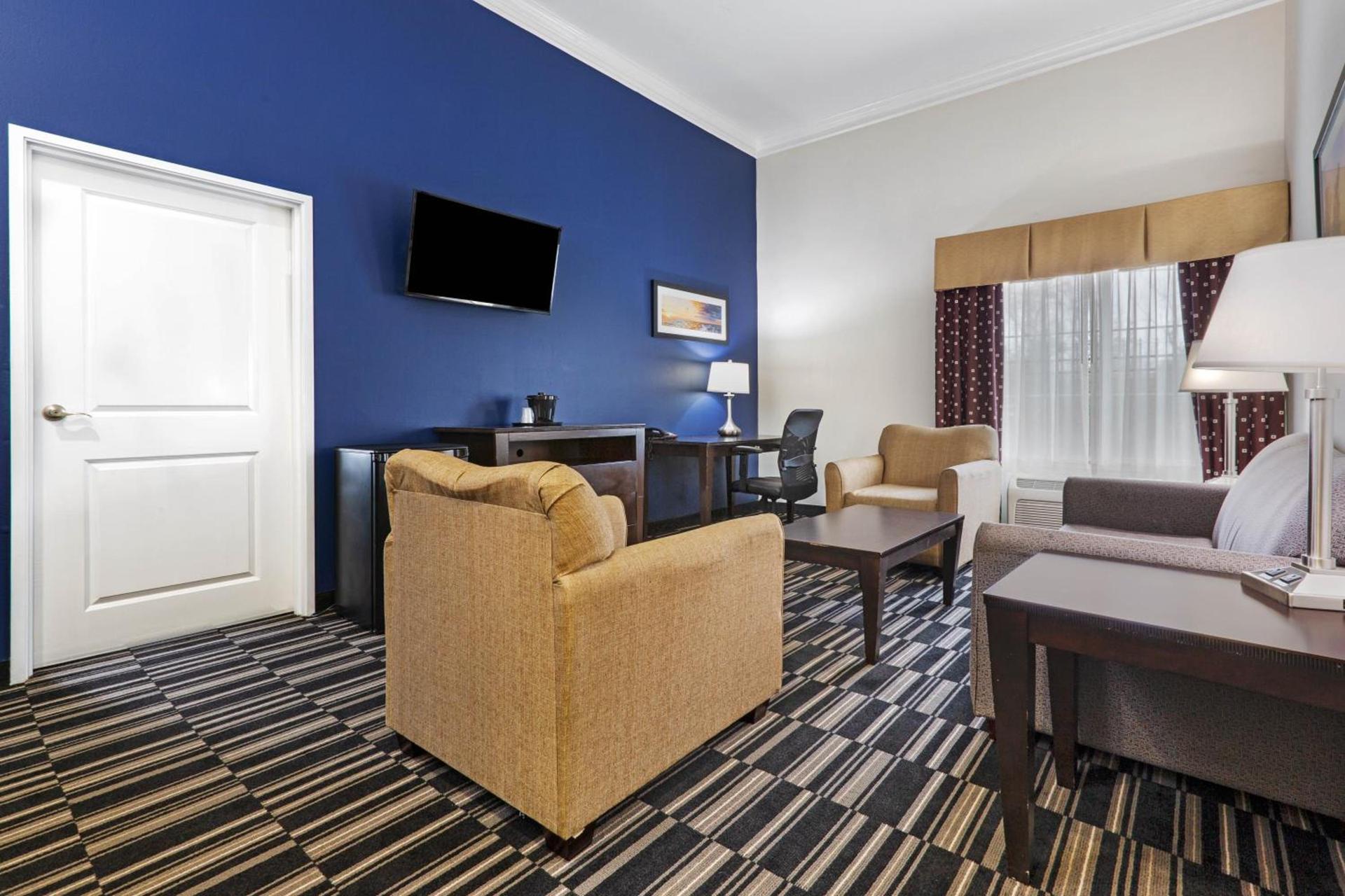 La Quinta by Wyndham Alvin photo 24