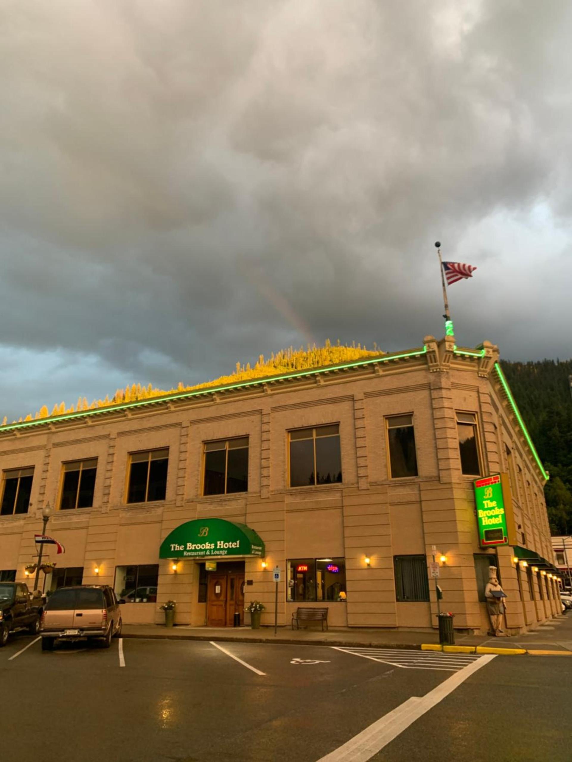 The Brooks Hotel Restaurant and Lounge — hotel in Wallace