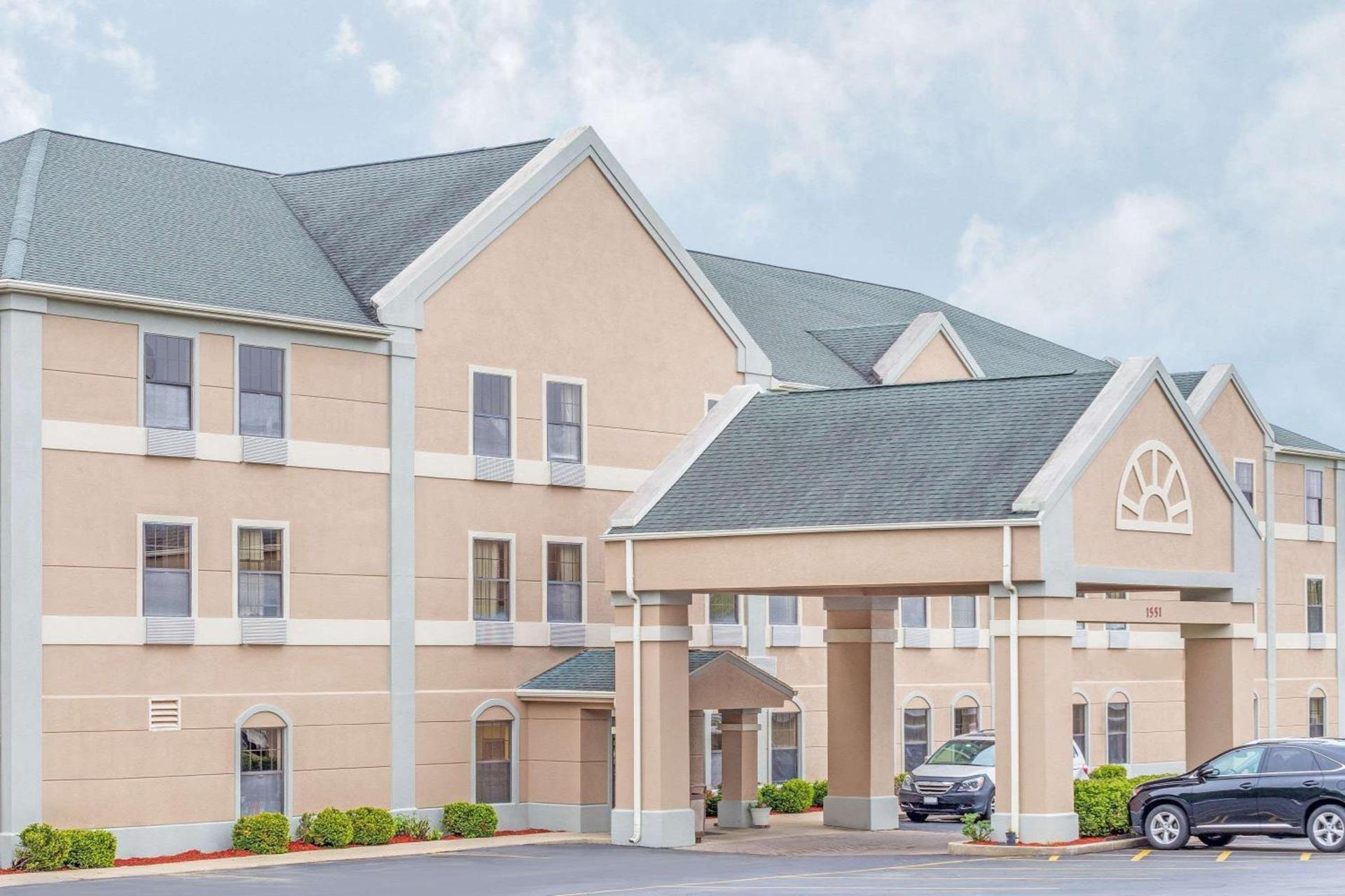 Super 8 by Wyndham Freeport photo 15