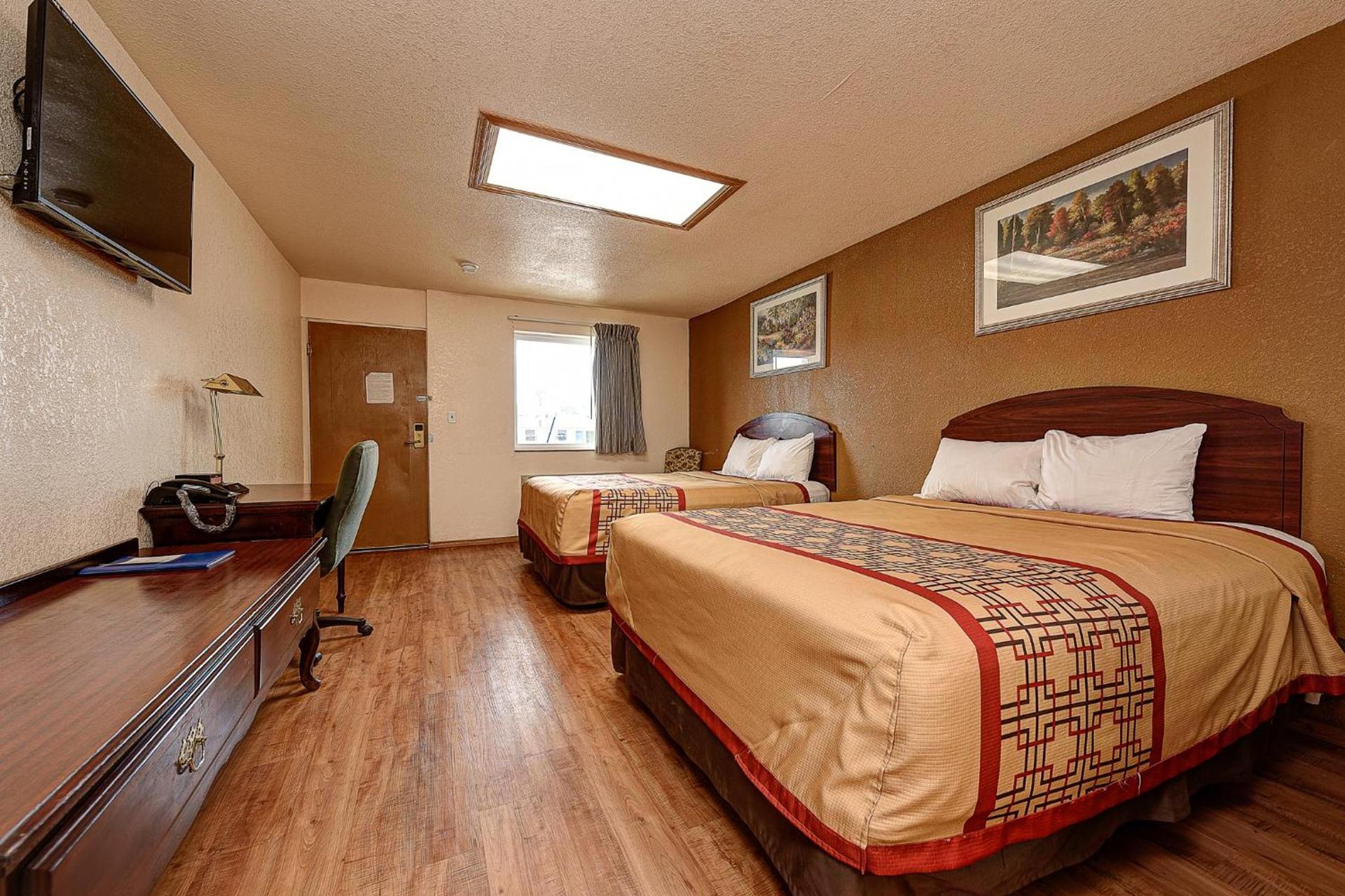 Guest Inn Rogers photo 23
