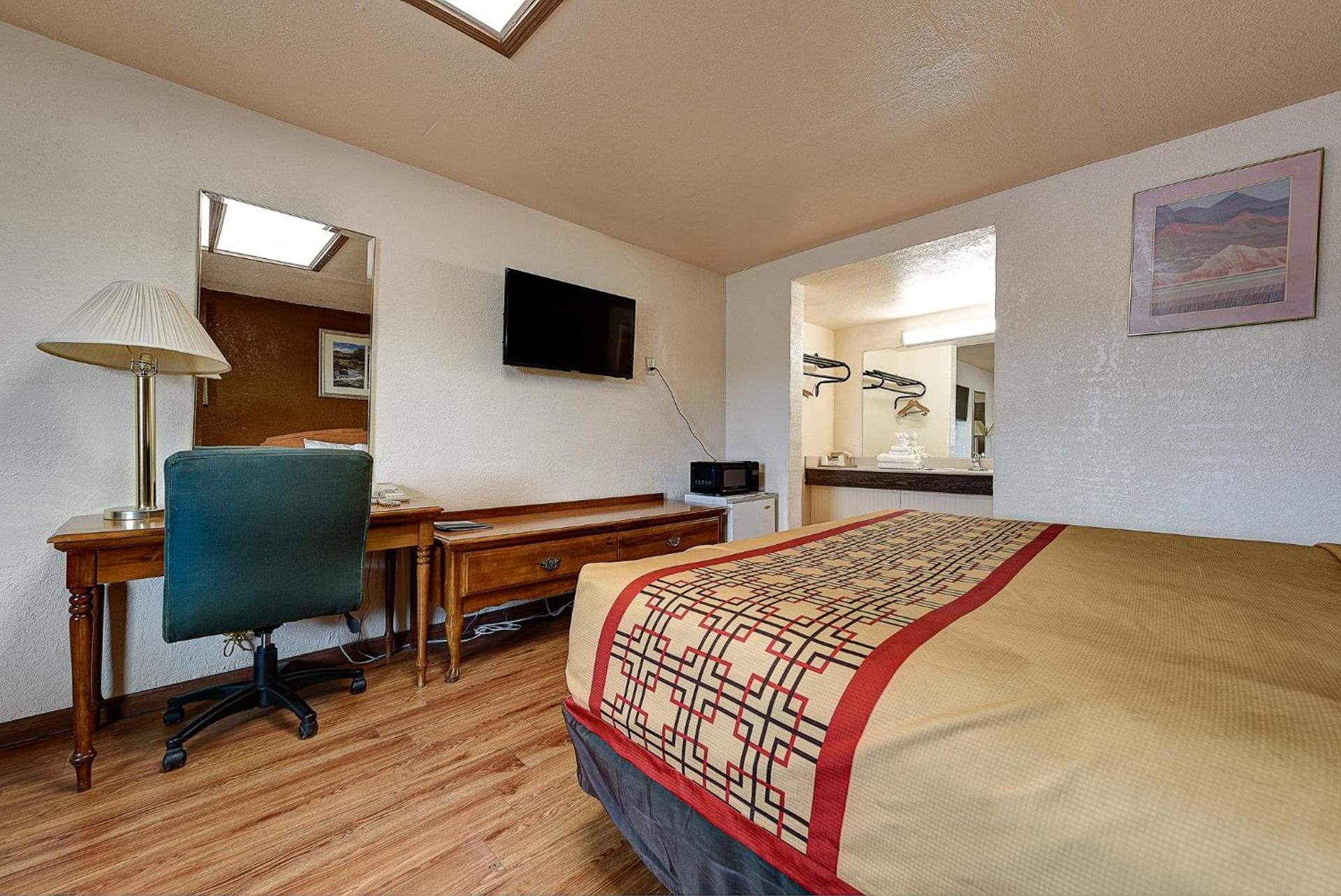 Guest Inn Rogers photo 27