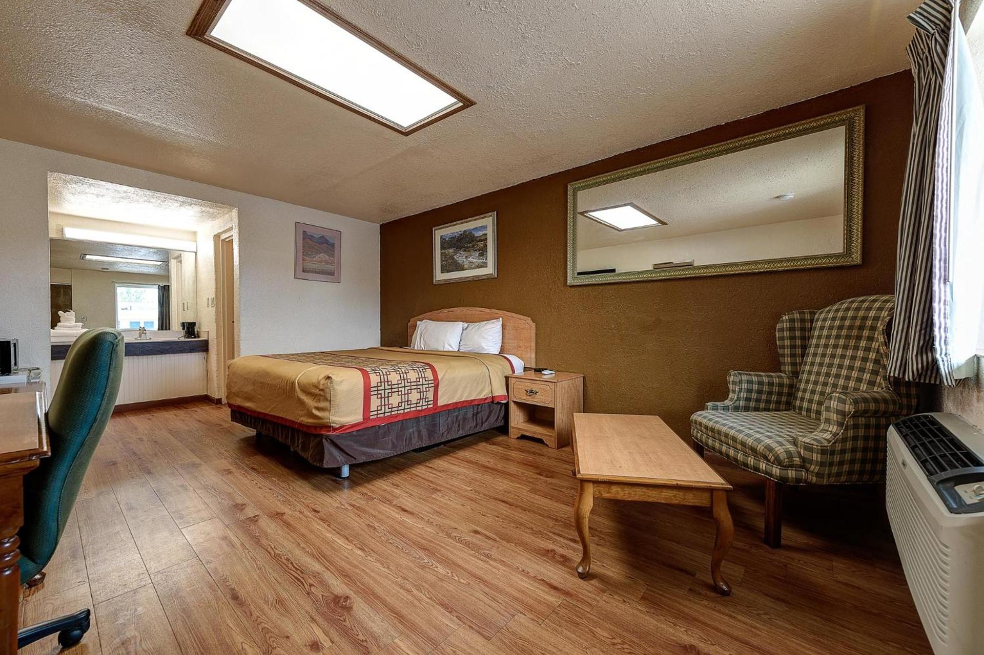 Guest Inn Rogers photo 28